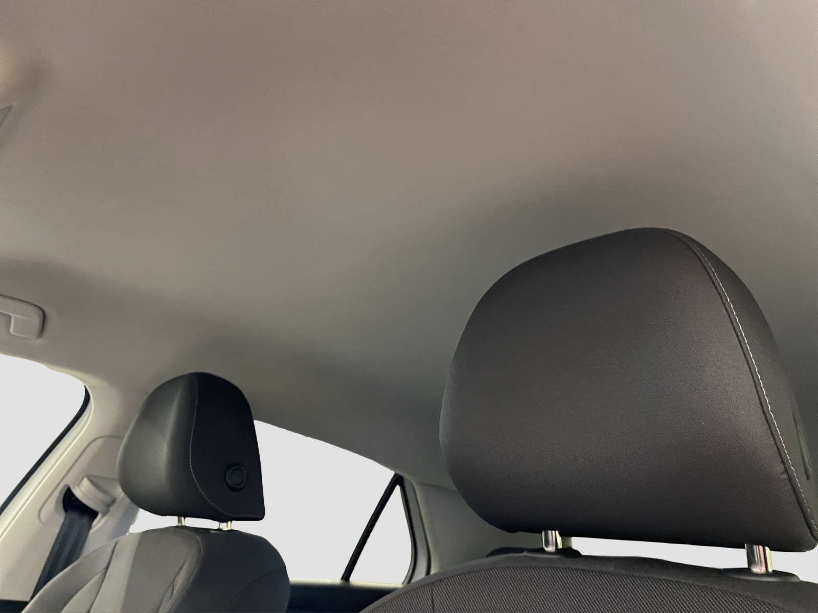 VW T-Roc 1.5 eTSI mHEV Life DSG-image-15