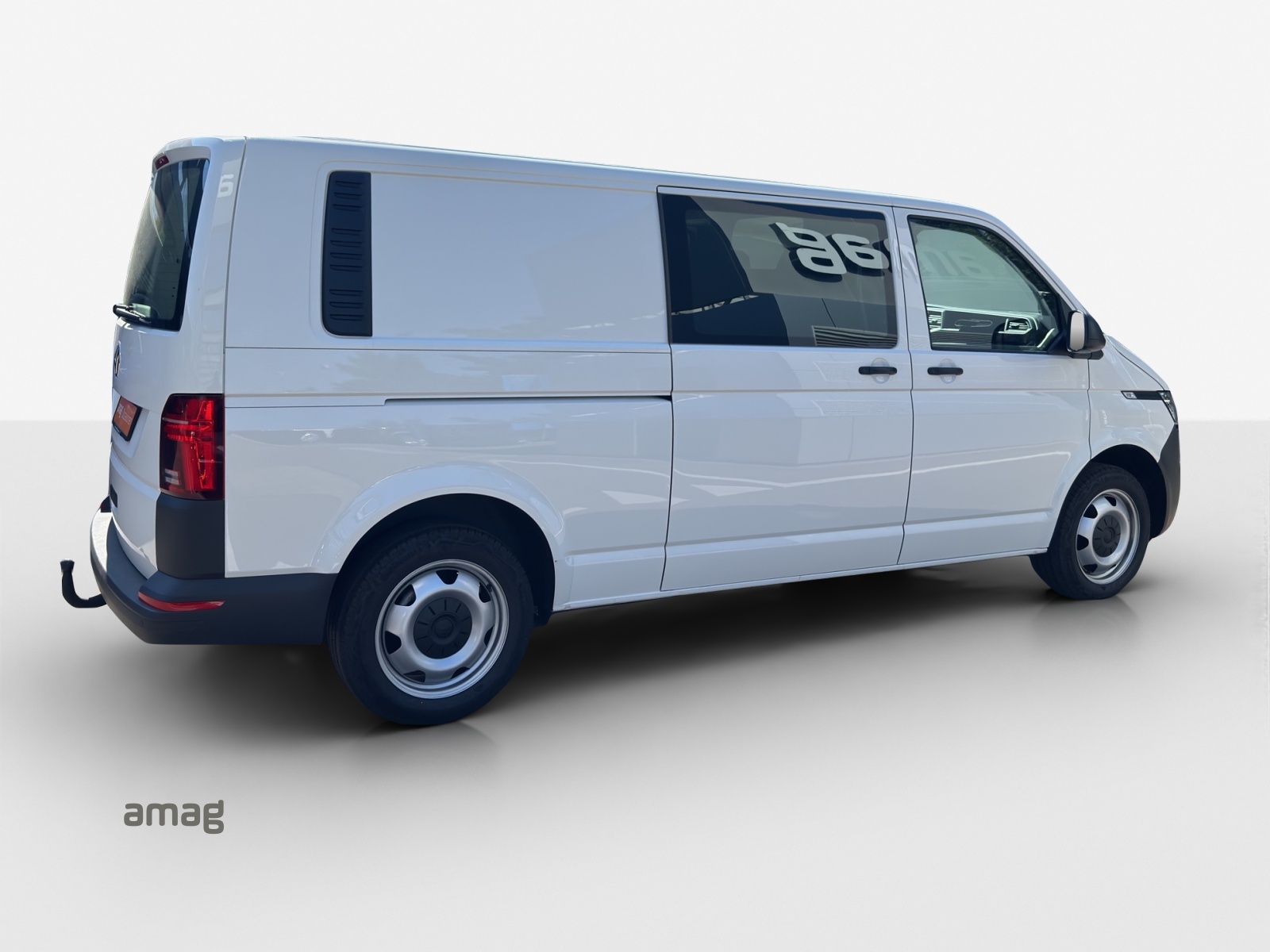 VW T6.1 2.0 TDI 4Motion DSG-image-4