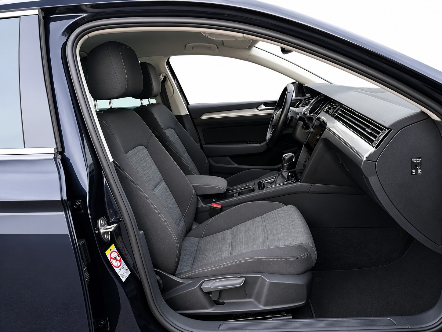 VW Passat Variant 2.0 TDI 200 Business DSG 4m CH FAHRZEUG AUS 1. HAND-image-8
