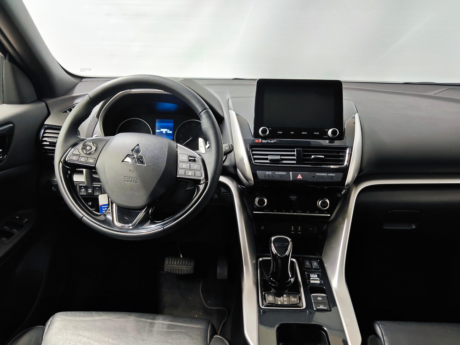 MITSUBISHI Eclipse Cross 2.4 PHEV Diamond 4x4-image-4