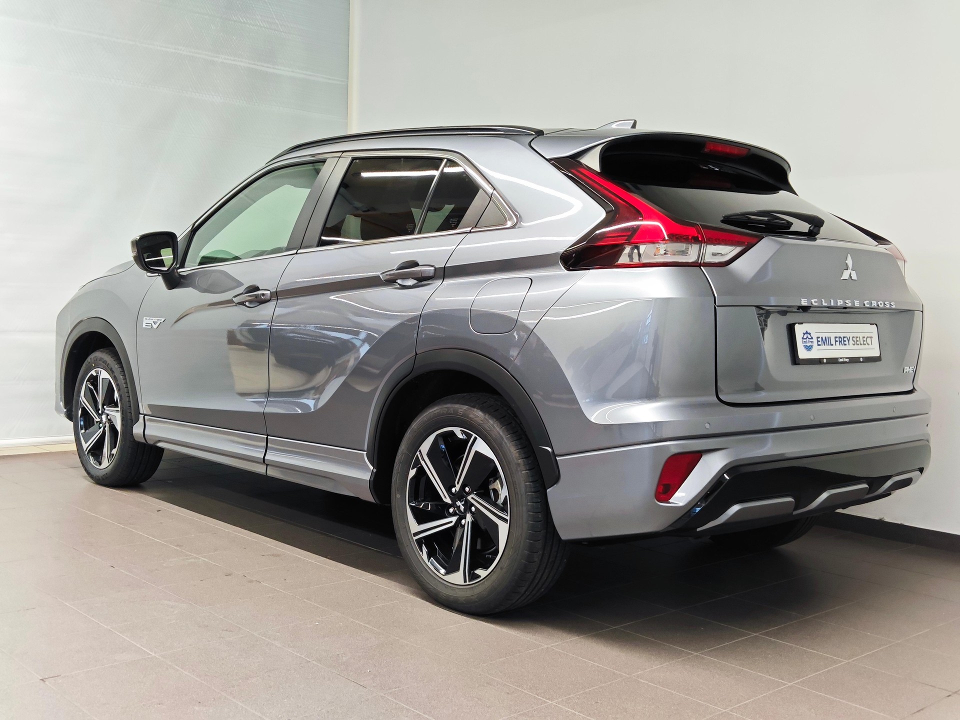MITSUBISHI Eclipse Cross 2.4 PHEV Diamond 4x4-image-2