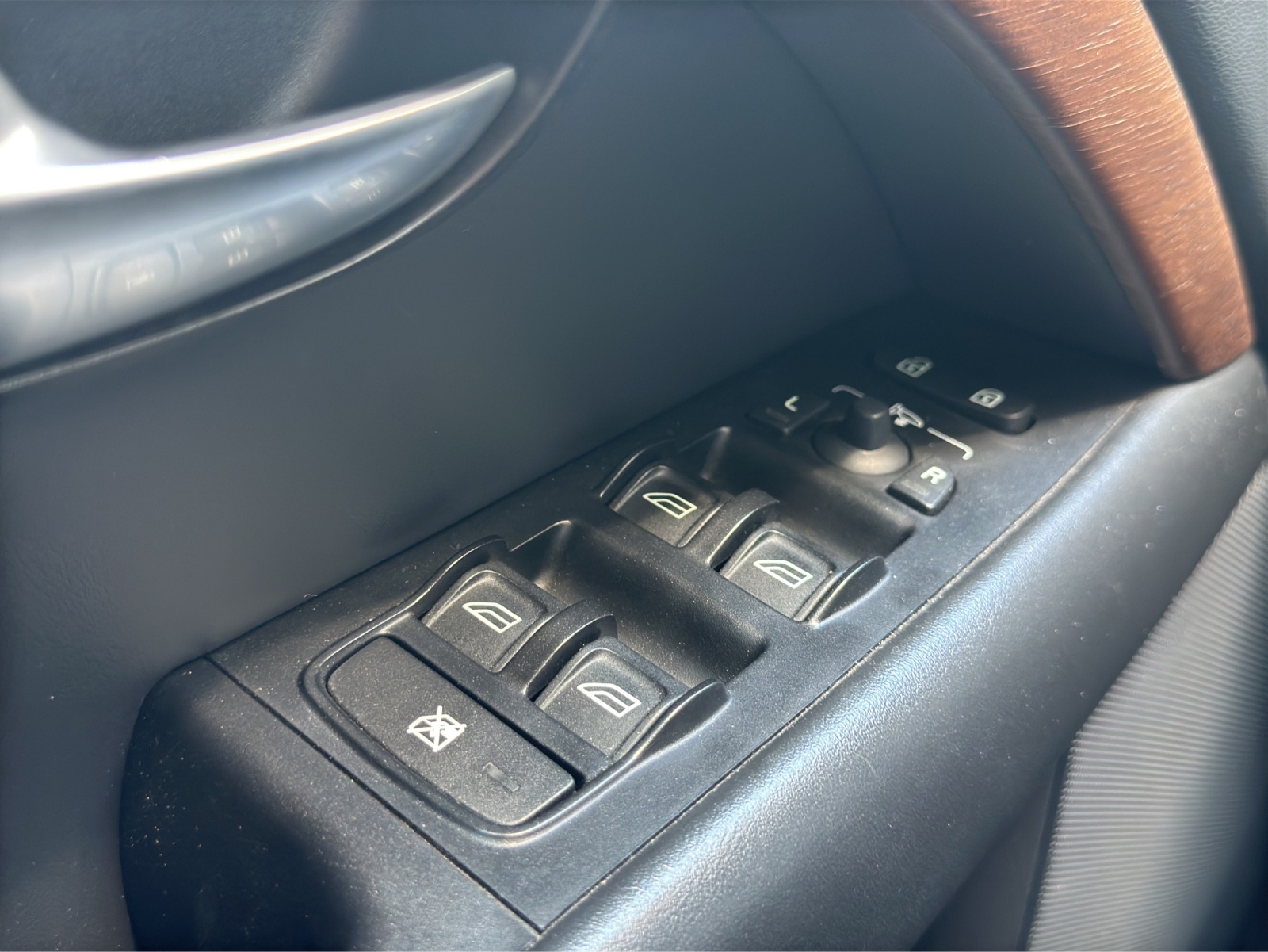 VOLVO XC70 D5 AWD Summum Geartronic-image-12