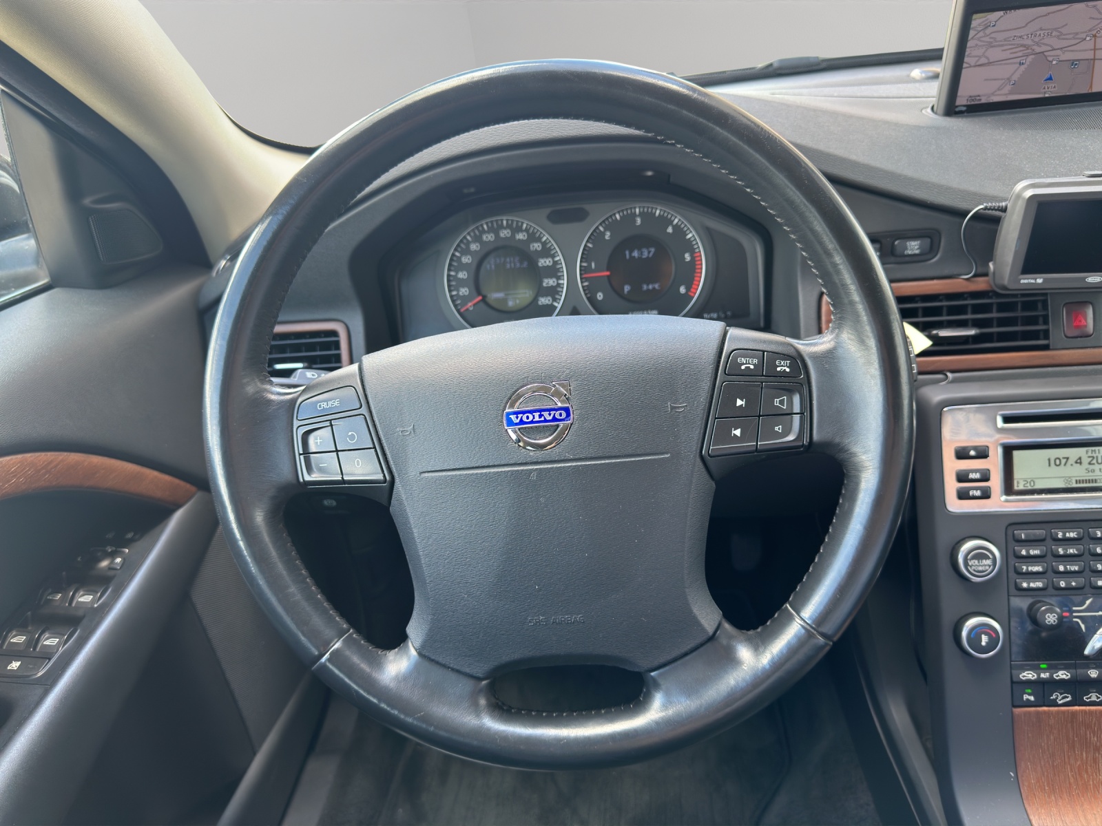 VOLVO XC70 D5 AWD Summum Geartronic-image-14