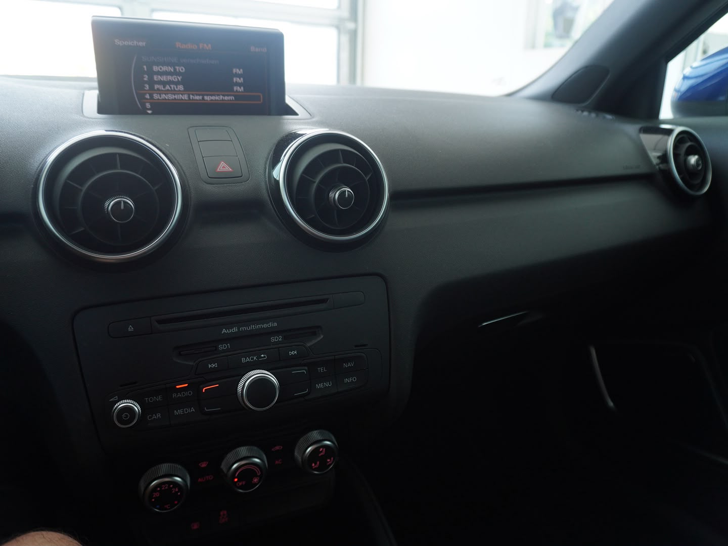 AUDI A1 Sport 1.4 TFSI Ambition S-tronic-image-6