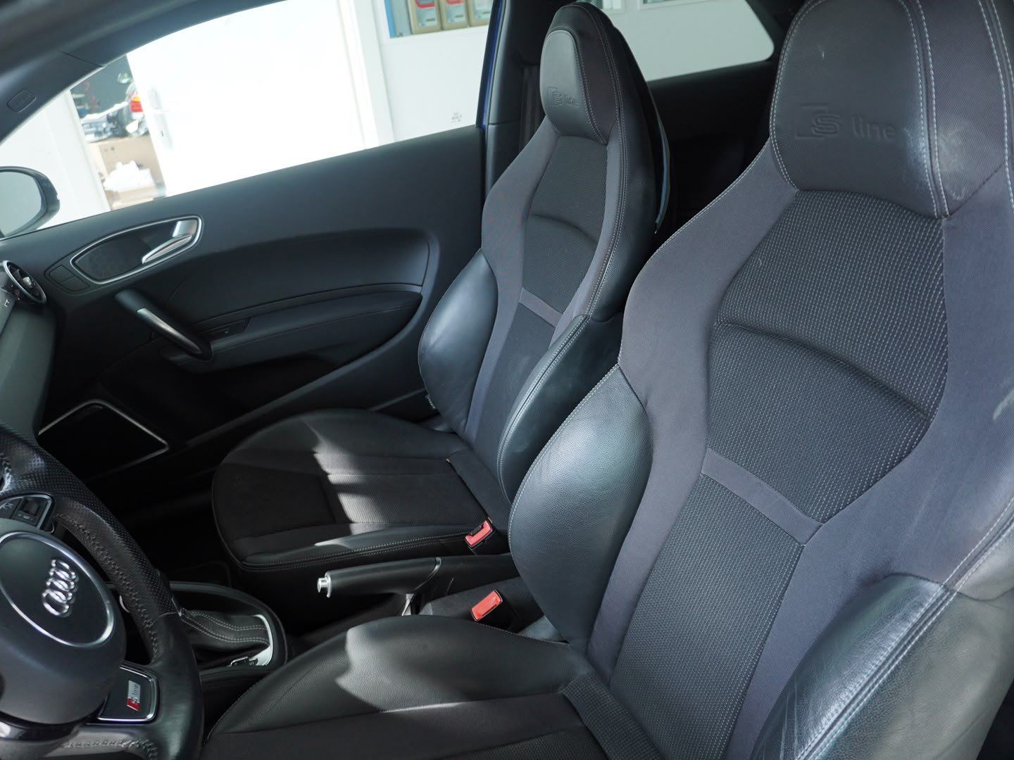 AUDI A1 Sport 1.4 TFSI Ambition S-tronic-image-3
