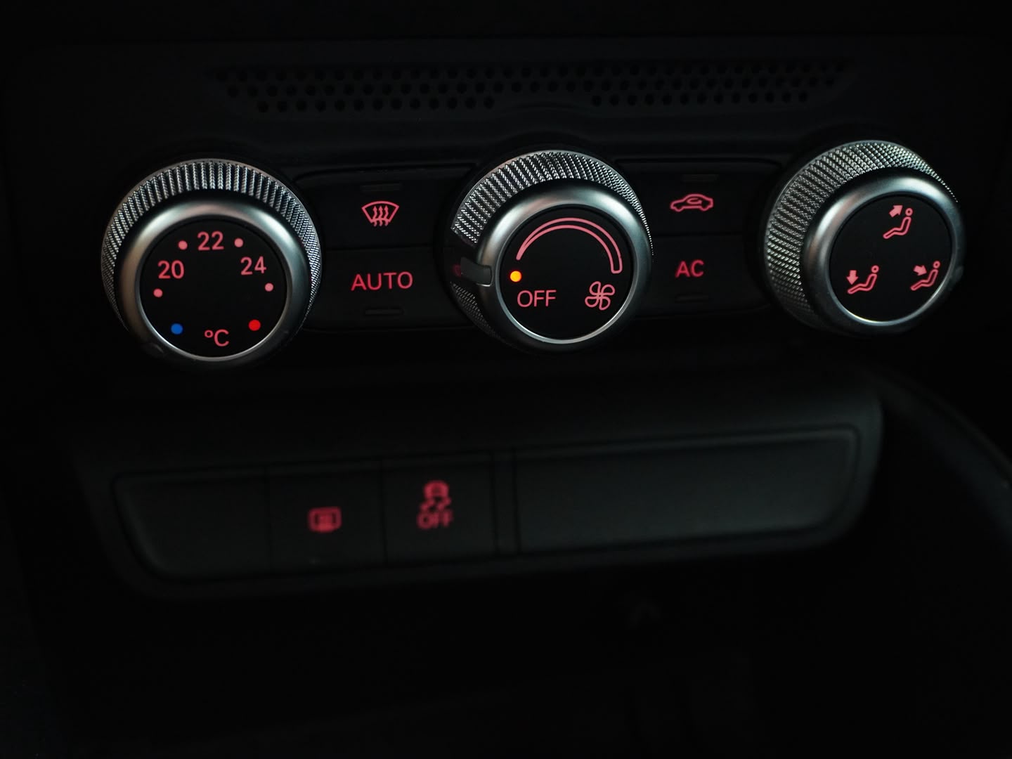 AUDI A1 Sport 1.4 TFSI Ambition S-tronic-image-9