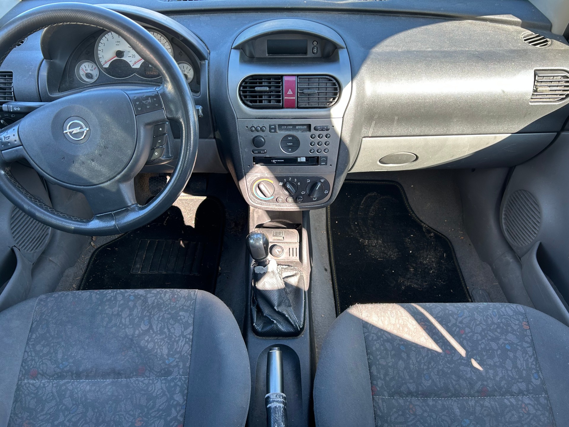 OPEL Corsa 1.4 16V Sport-image-11
