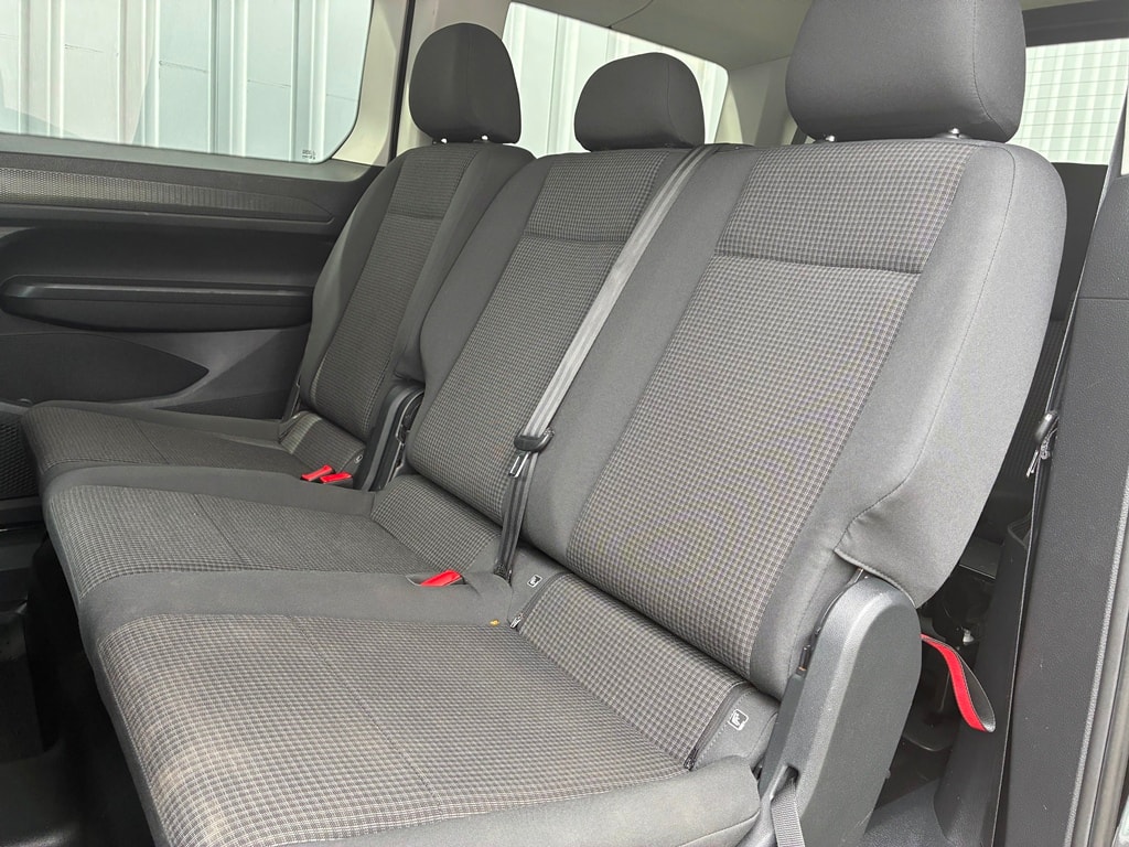 VW Caddy Maxi 2.0 TDI DSG-image-11
