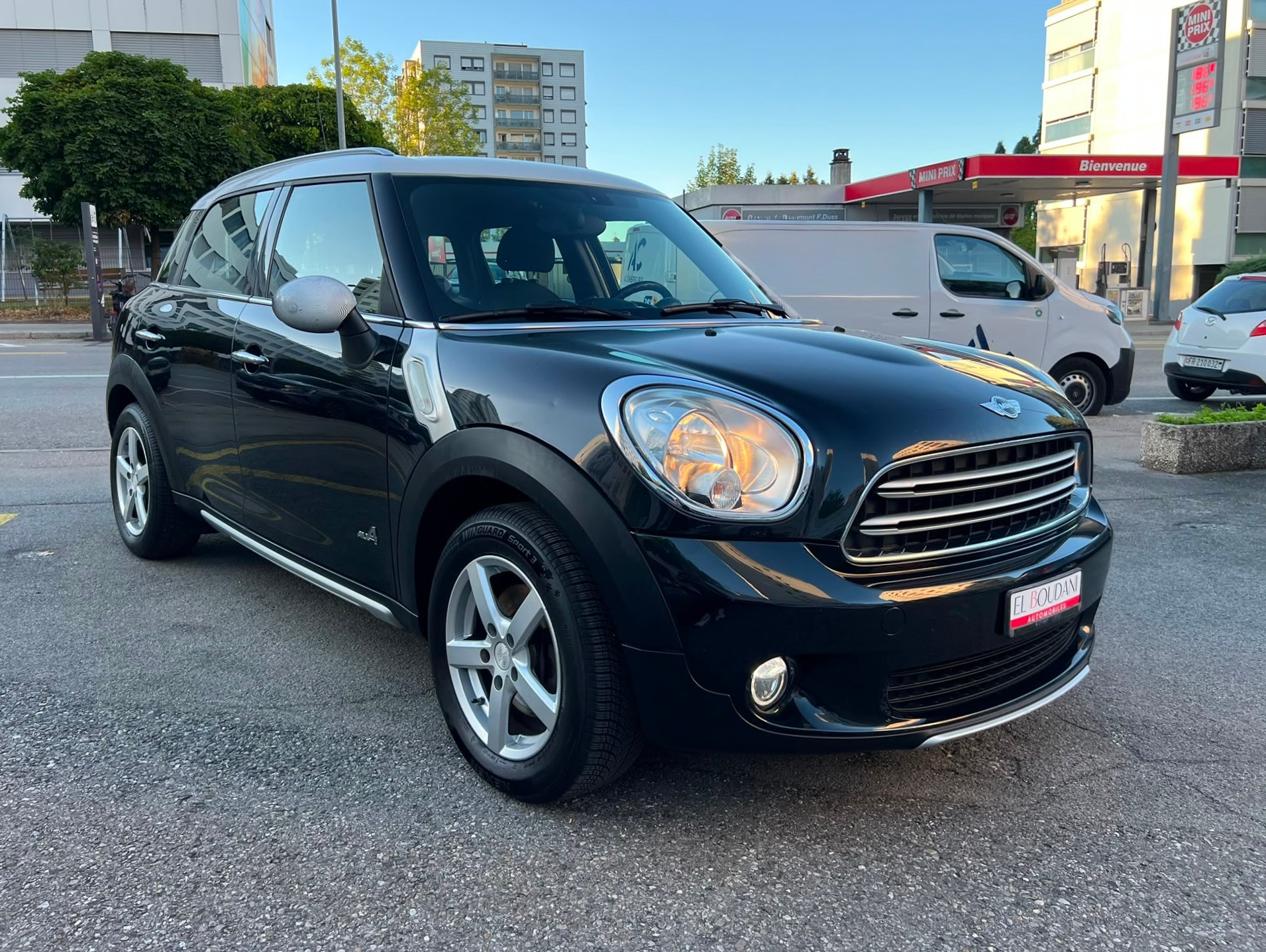 MINI Countryman Cooper ALL4 by Burton-image-2