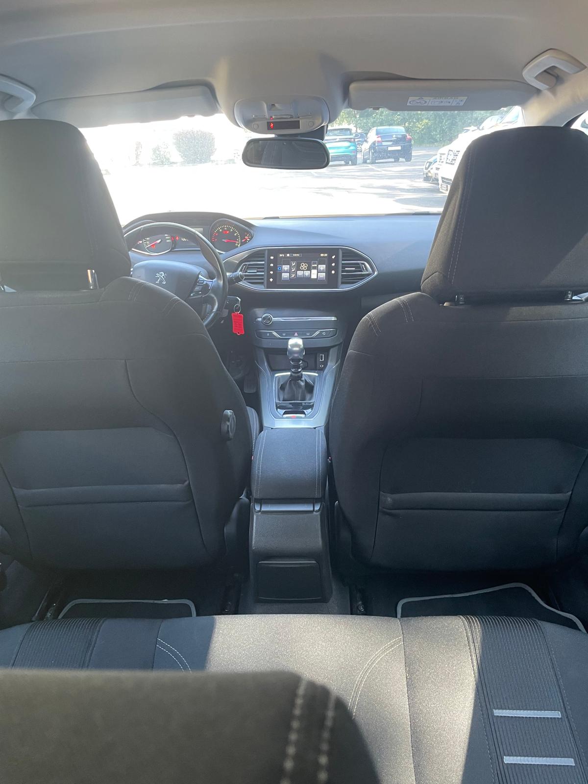 PEUGEOT 308 1.6 THP Allure-image-3