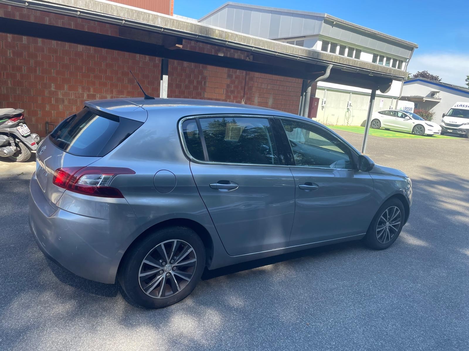PEUGEOT 308 1.6 THP Allure-image-9
