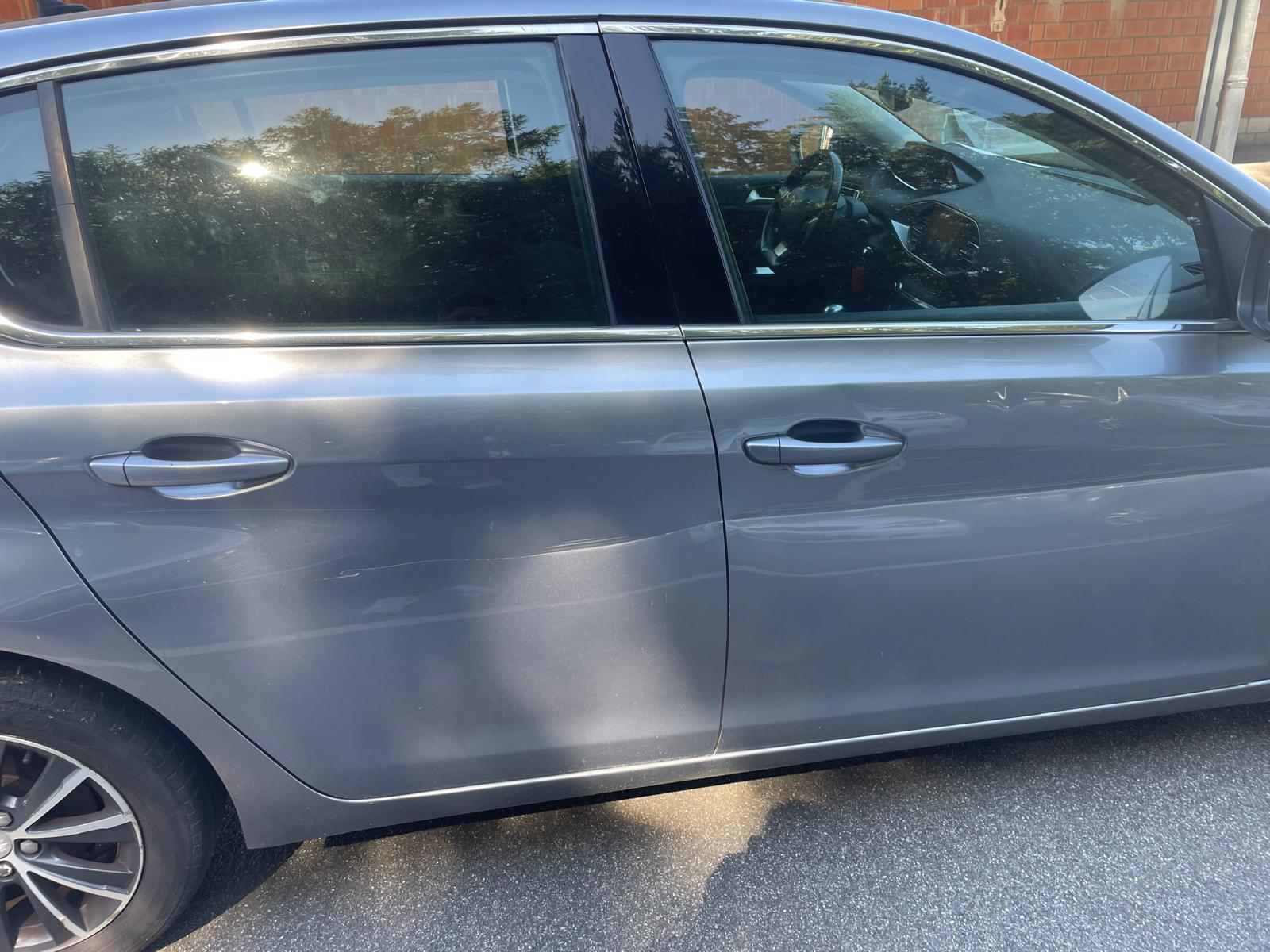 PEUGEOT 308 1.6 THP Allure-image-8