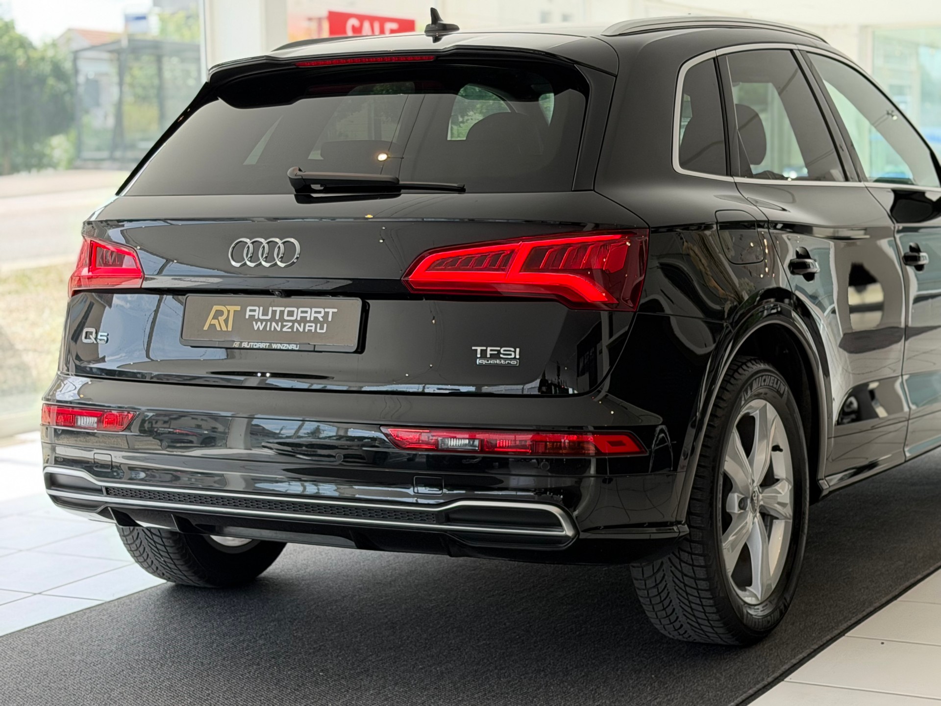 AUDI Q5 2.0 TFSI sport quattro S-tronic **TOP Ausstattung**-image-7