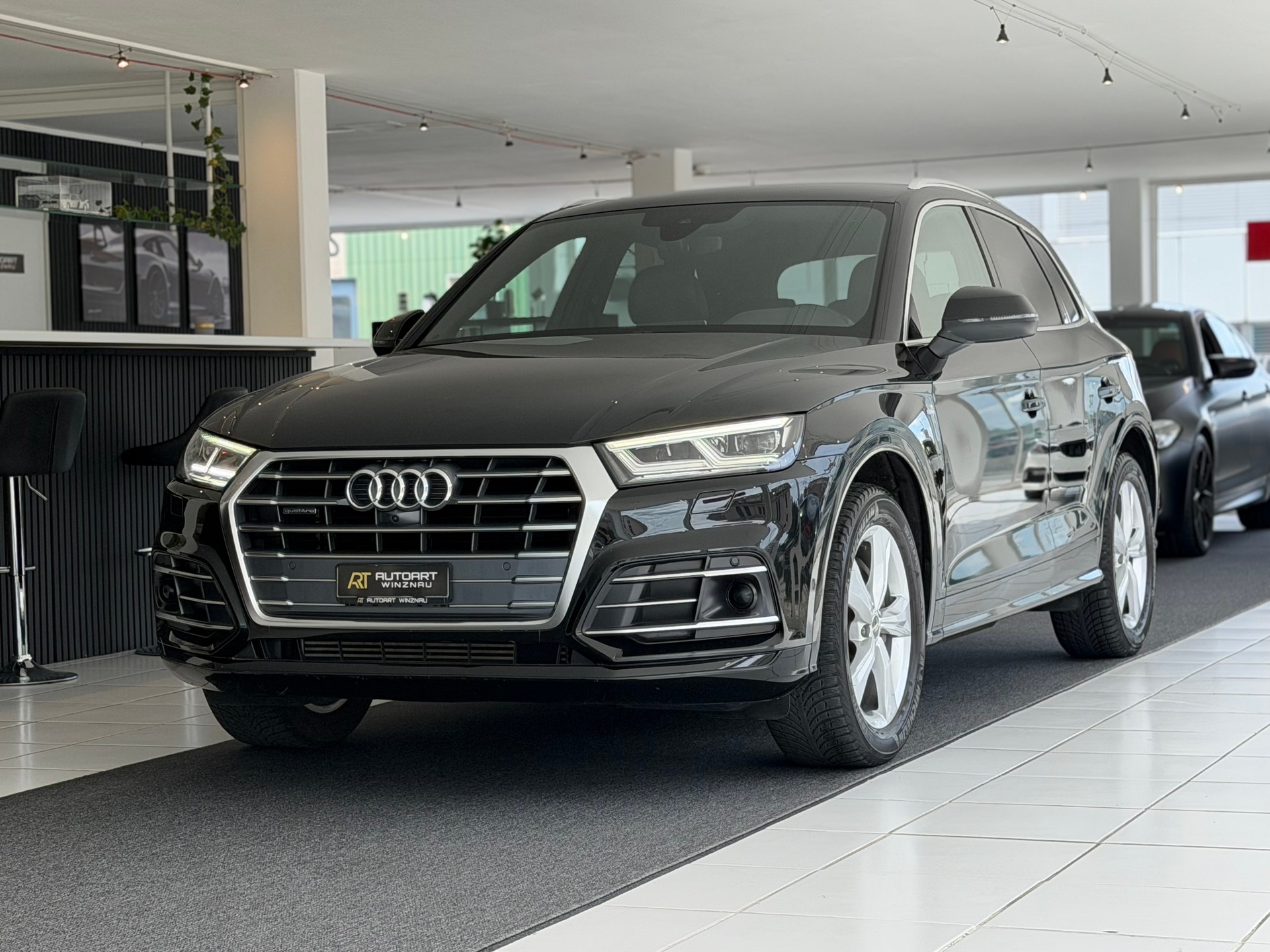 AUDI Q5 2.0 TFSI sport quattro S-tronic **TOP Ausstattung**-image-0