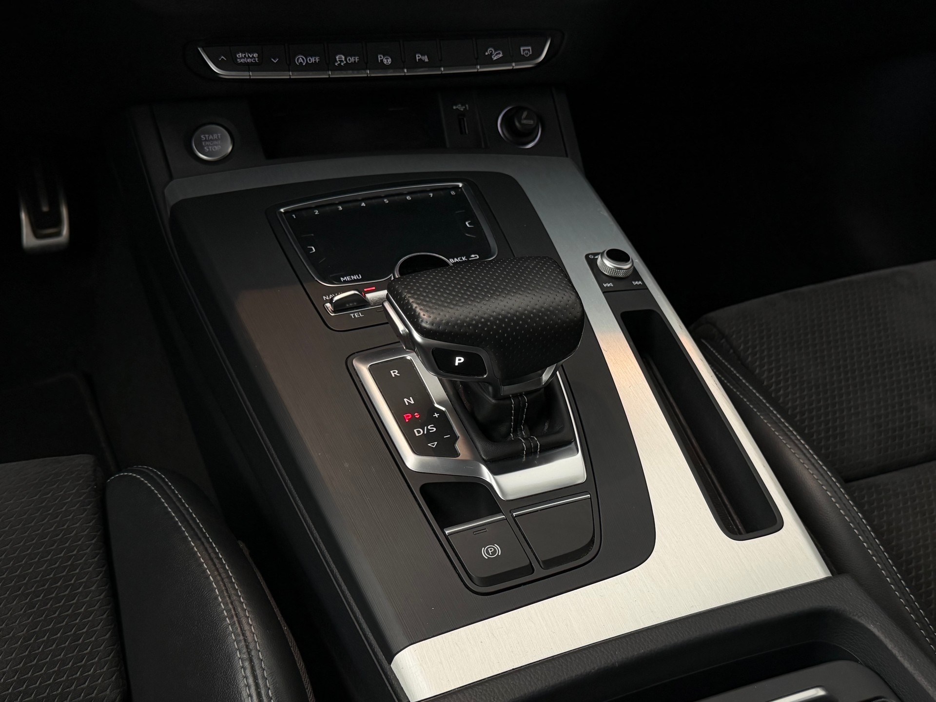 AUDI Q5 2.0 TFSI sport quattro S-tronic **TOP Ausstattung**-image-29