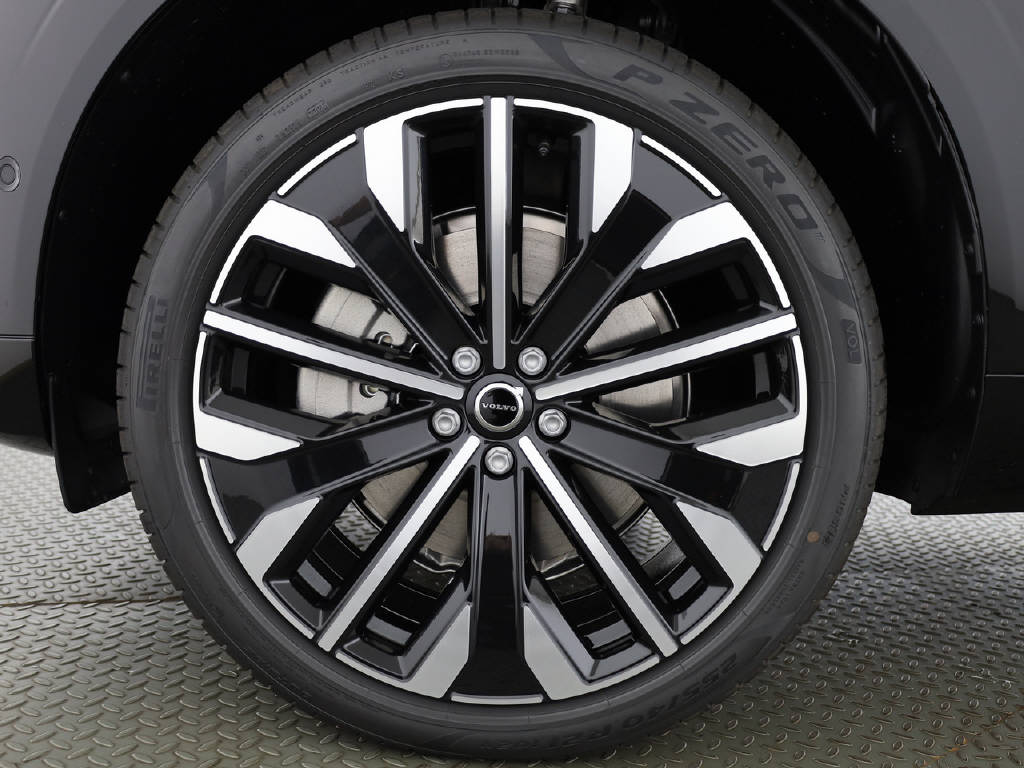 VOLVO XC60 2.0 T6 TE Plus Dark eAWD-image-5