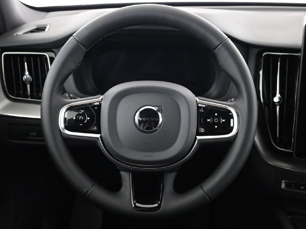 VOLVO XC60 2.0 T6 TE Plus Dark eAWD-image-31