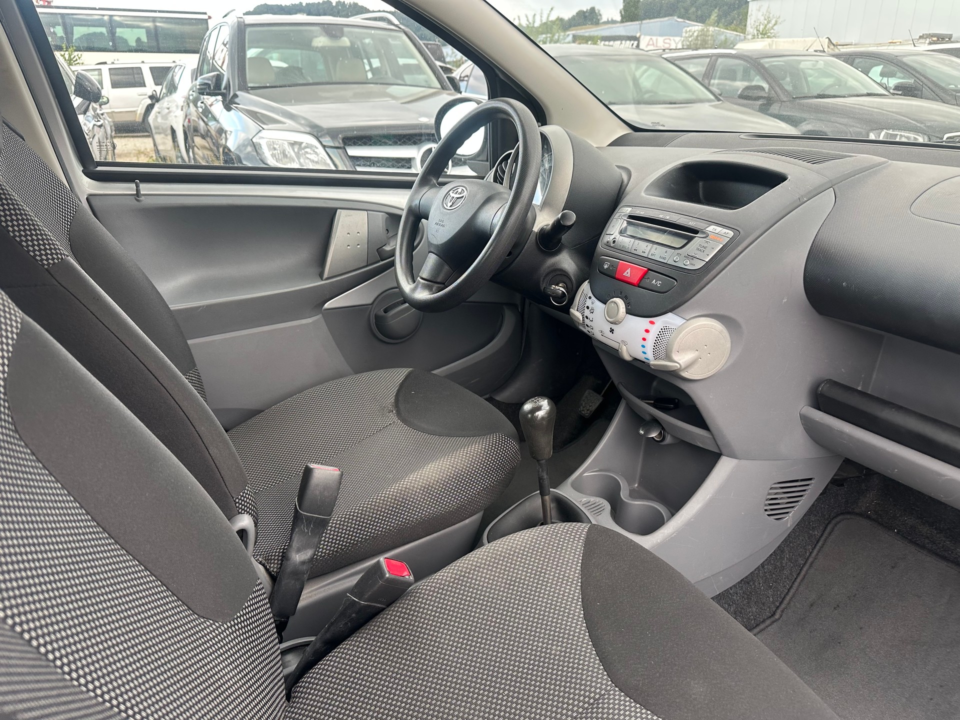 TOYOTA Aygo 1.0 Linea Luna Cool-image-13