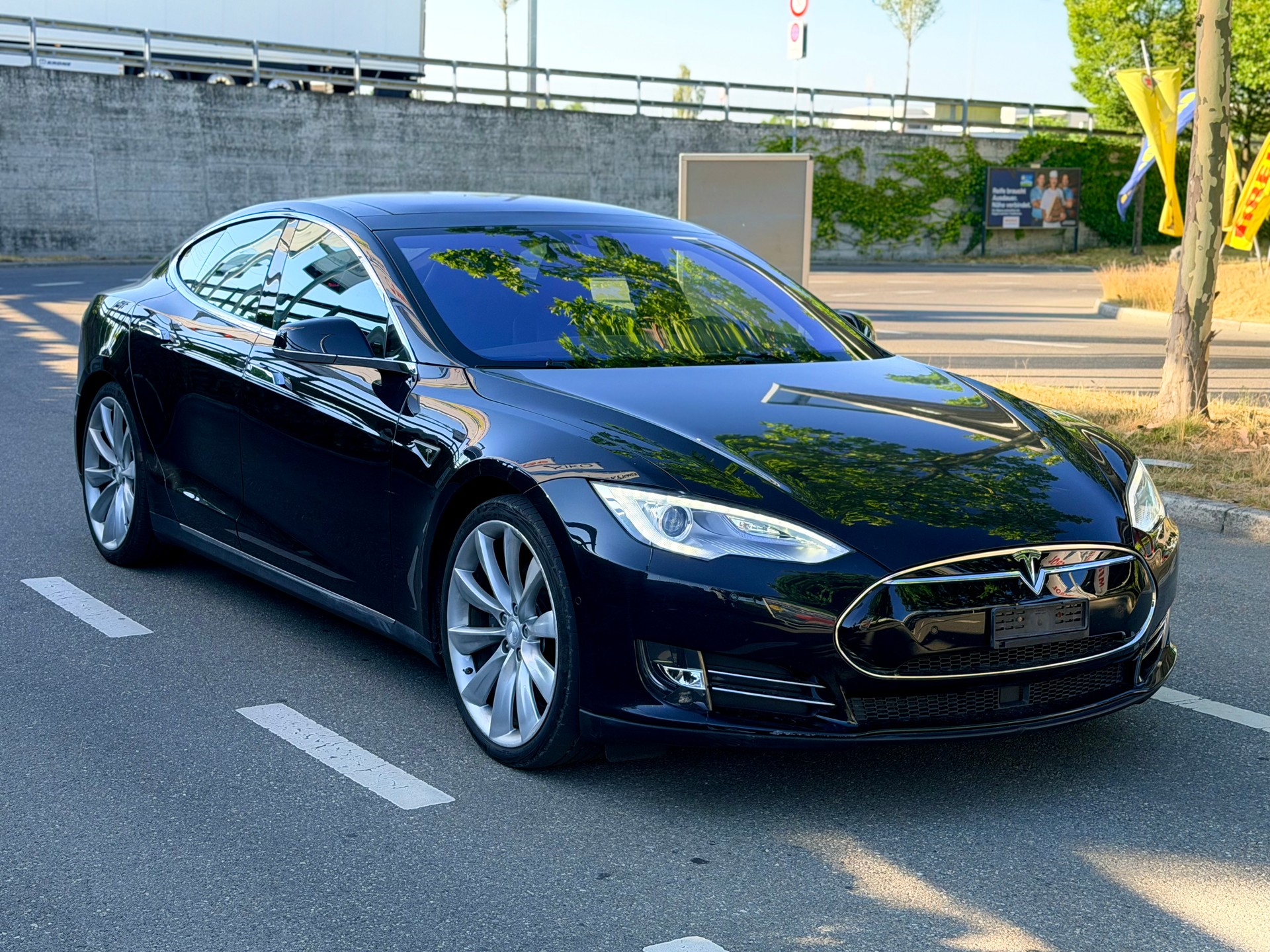 TESLA Model S 90 D-image-0