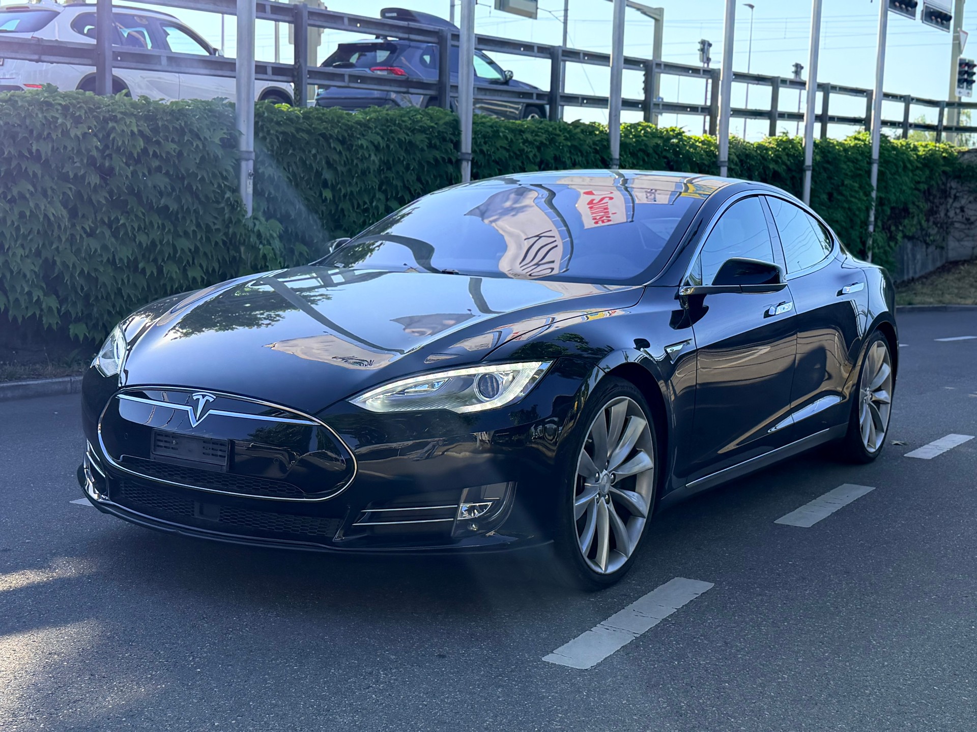 TESLA Model S 90 D-image-1