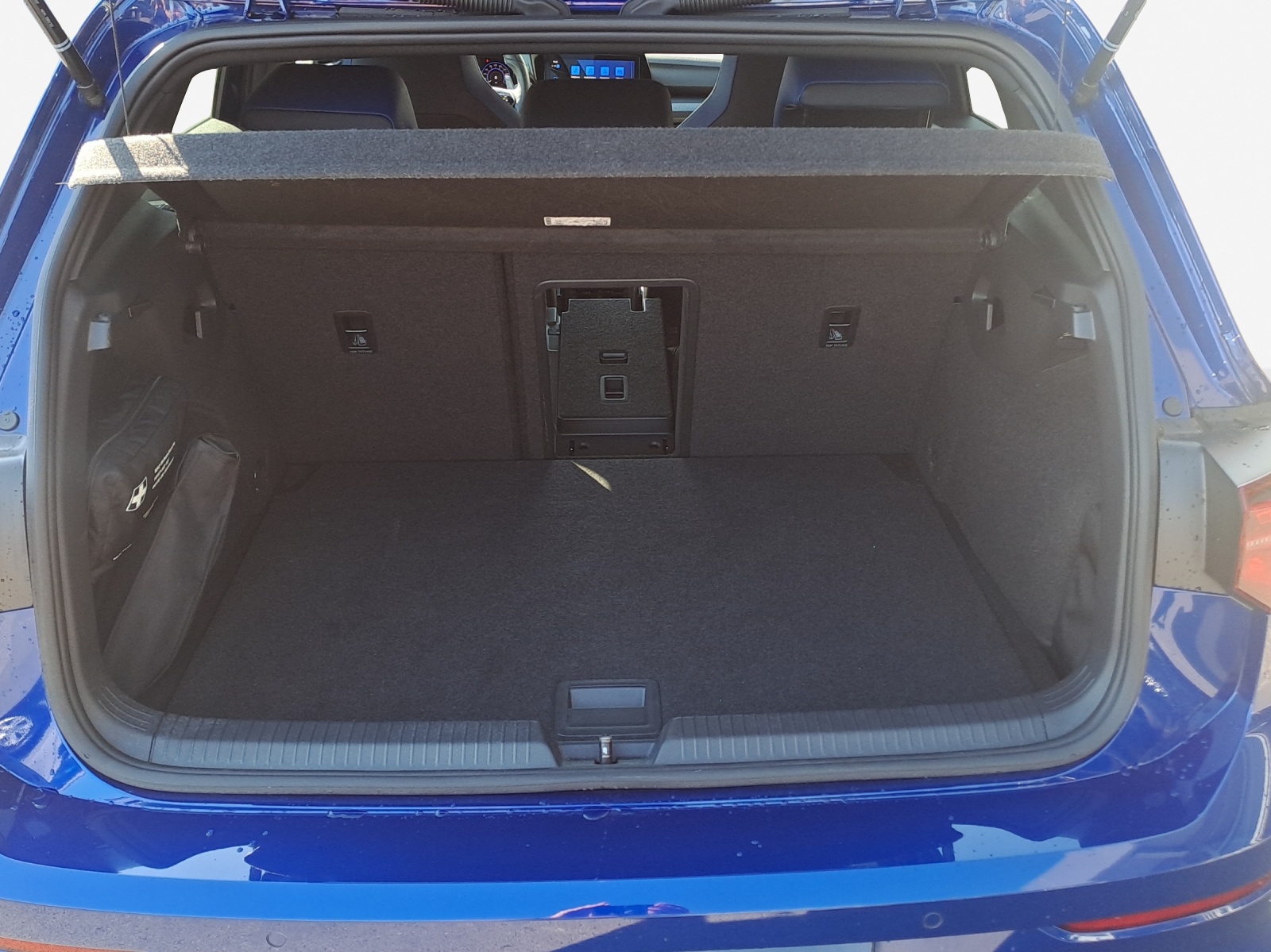 VW Golf 2.0 TSI R DSG 4Motion-image-12