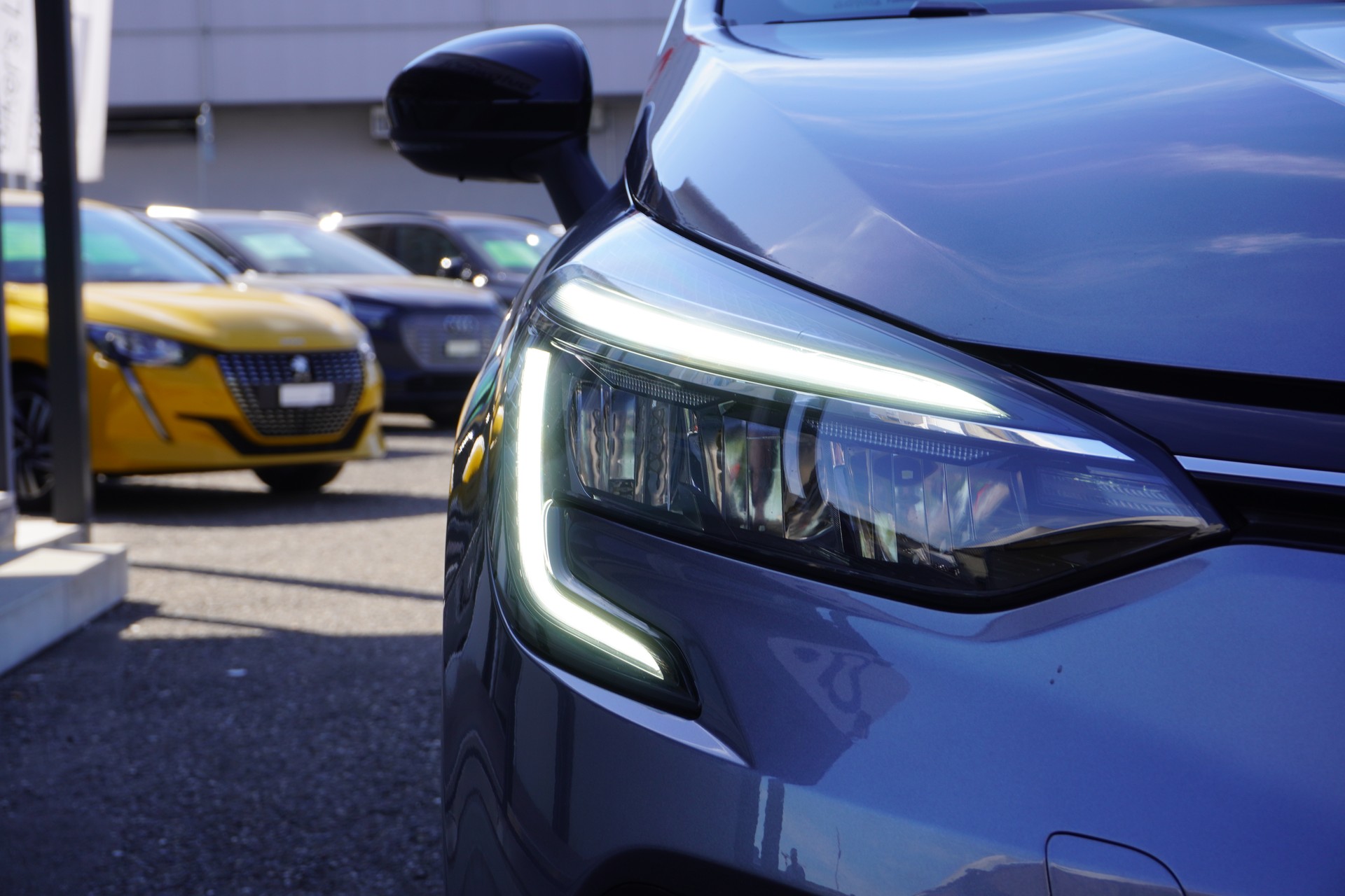 RENAULT Clio 1.6 E-Tech Techno-image-32