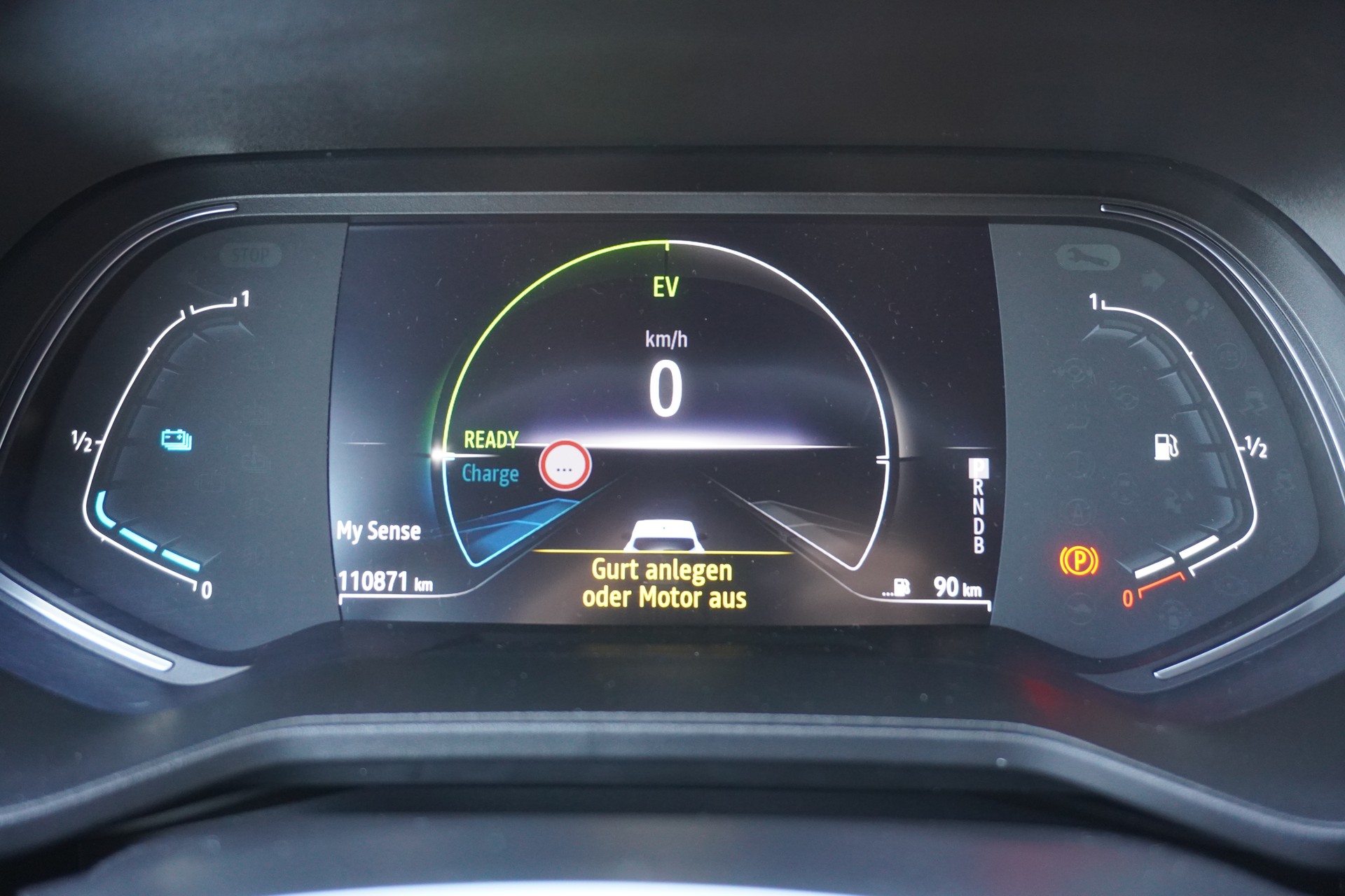 RENAULT Clio 1.6 E-Tech Techno-image-26