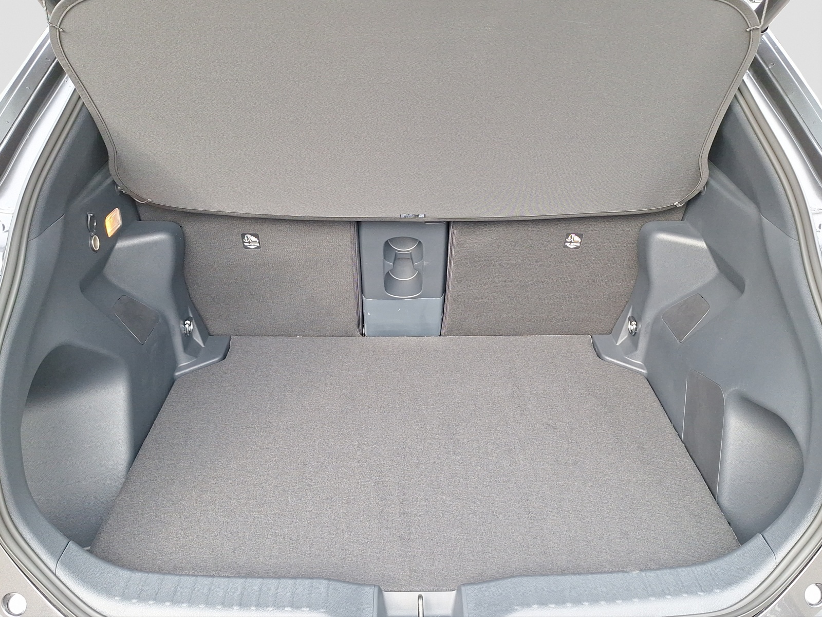 TOYOTA Yaris Cross 1.5 VVT-i HSD Premium AWD-i-image-11