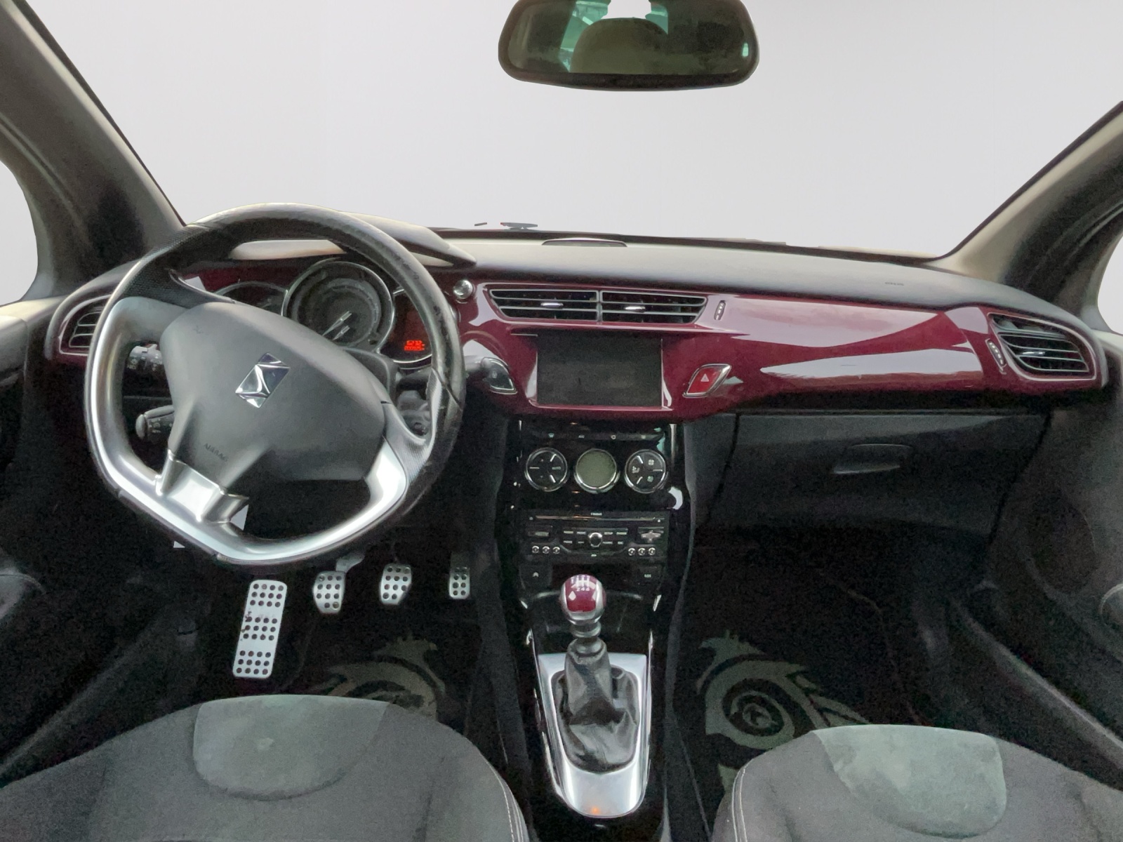 DS AUTOMOBILES DS3 1.6 THP Sport Chic-image-8