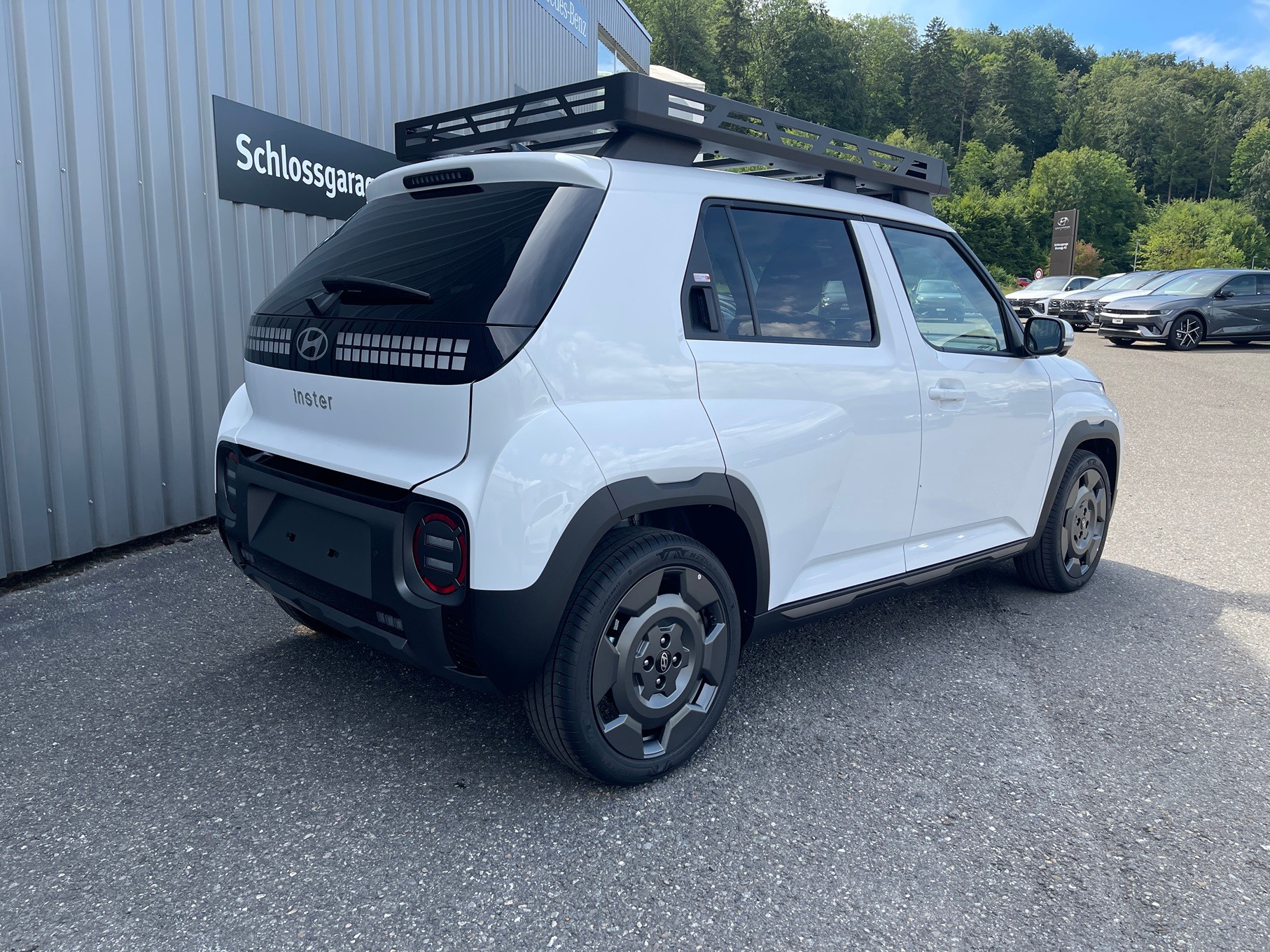 HYUNDAI Inster 49kWh Vertex Cross-image-2
