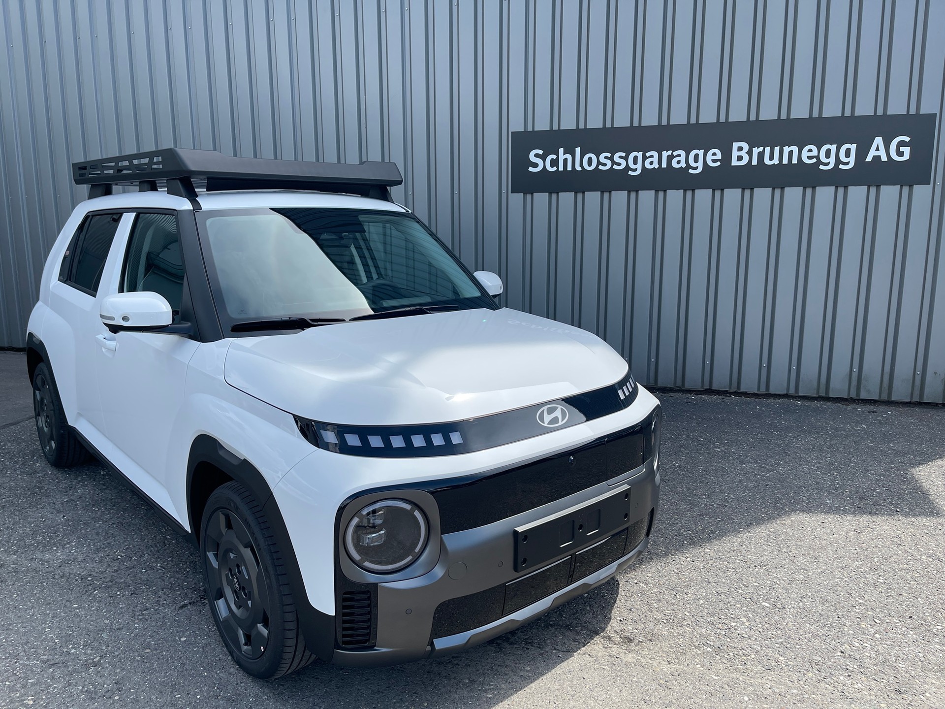 HYUNDAI Inster 49kWh Vertex Cross-image-0