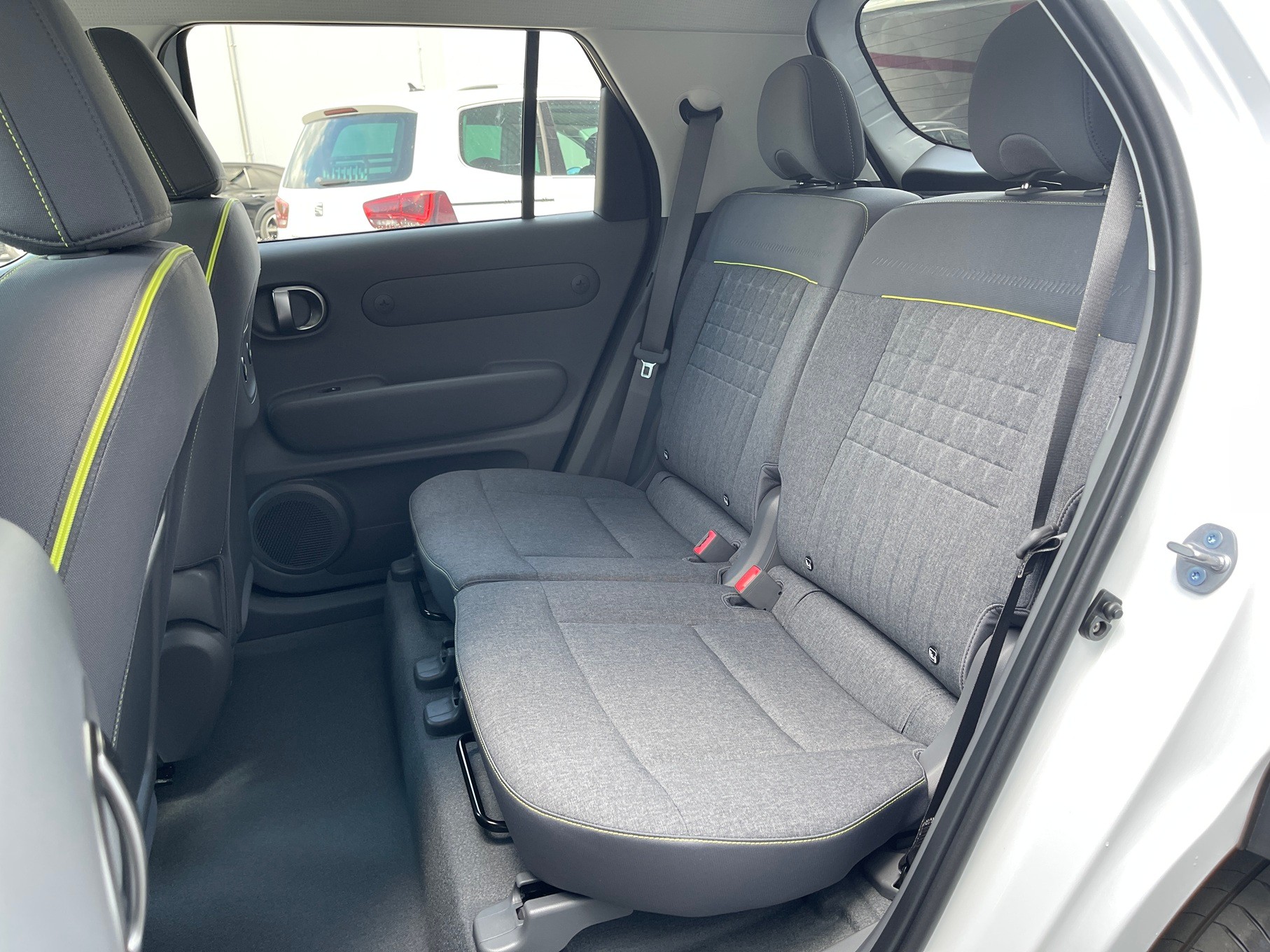 HYUNDAI Inster 49kWh Vertex Cross-image-5