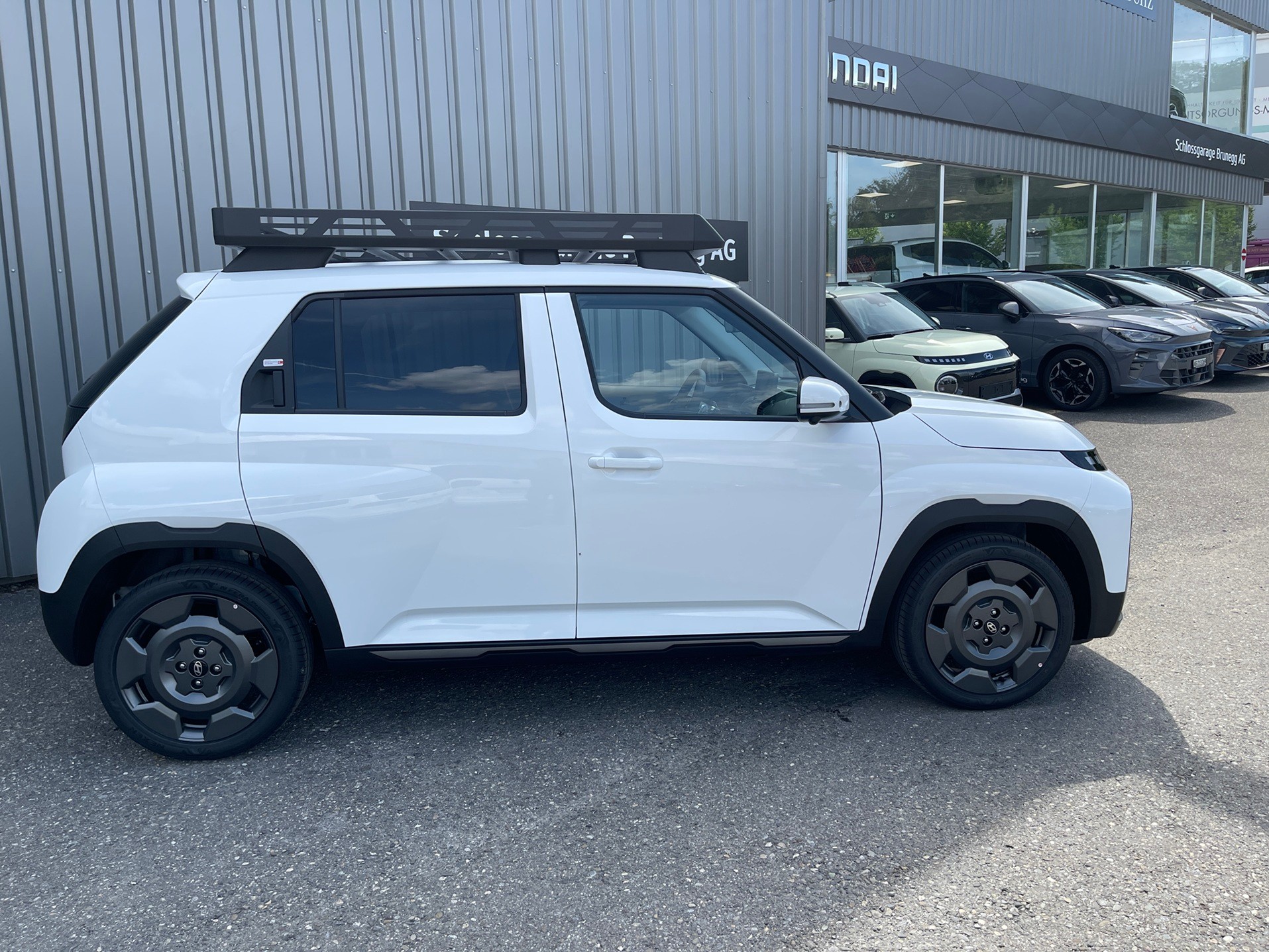 HYUNDAI Inster 49kWh Vertex Cross-image-1