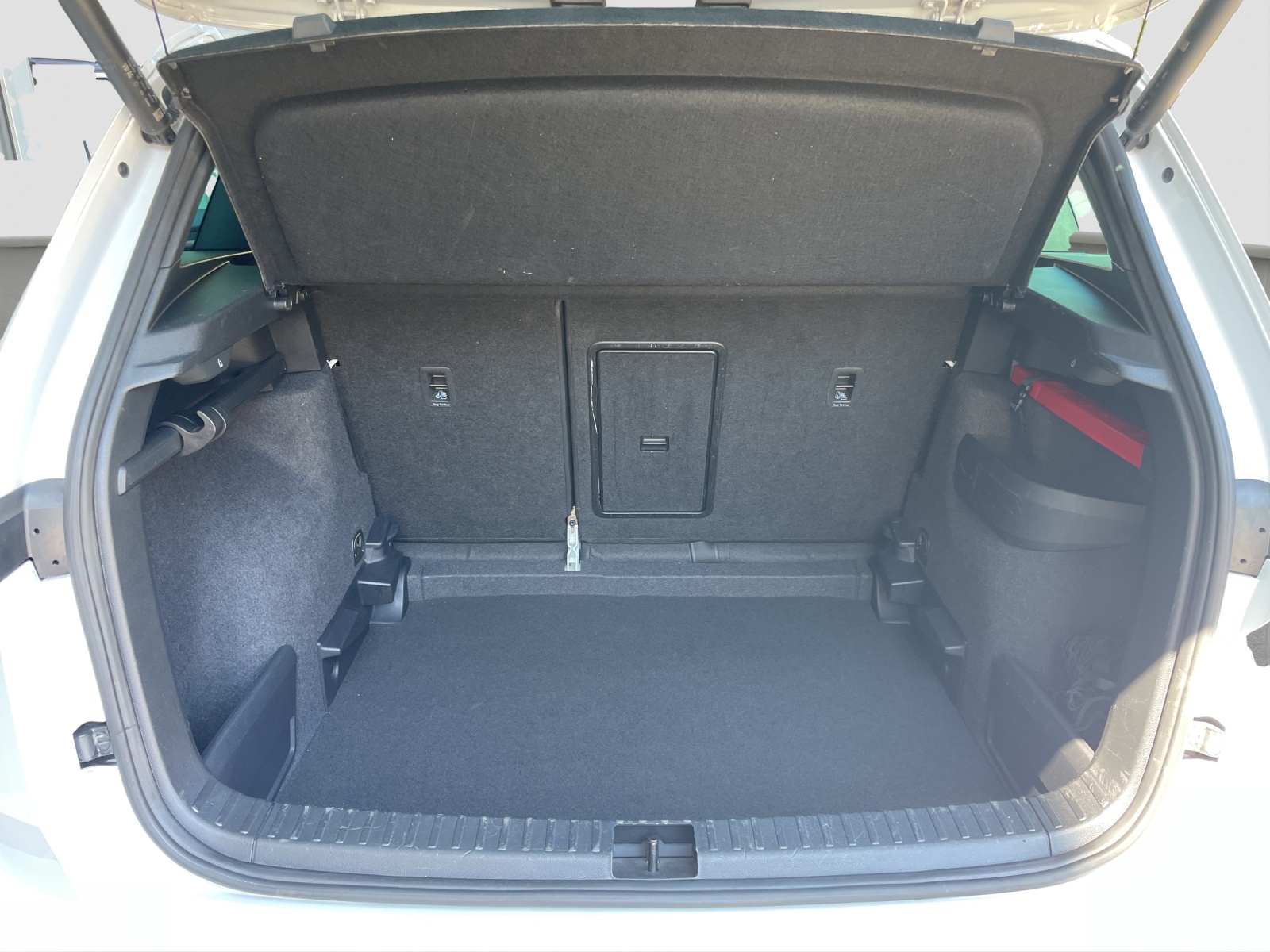 SKODA Karoq 1.5 TSI SportLine DSG-image-9