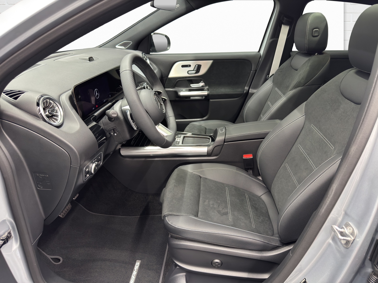 MERCEDES-BENZ GLA 220 AMG Line 4Matic-image-6