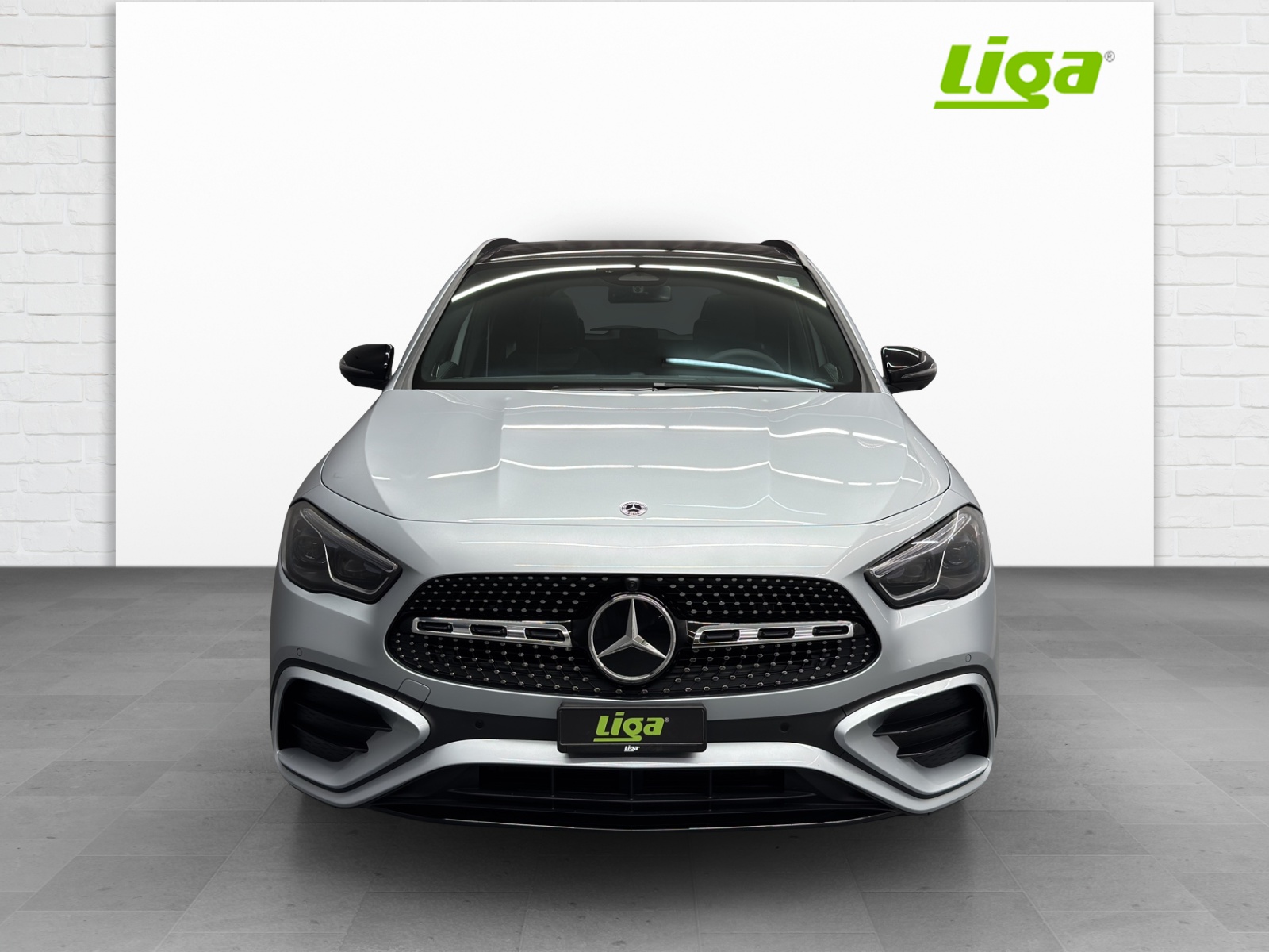 MERCEDES-BENZ GLA 220 AMG Line 4Matic-showroom-element-1