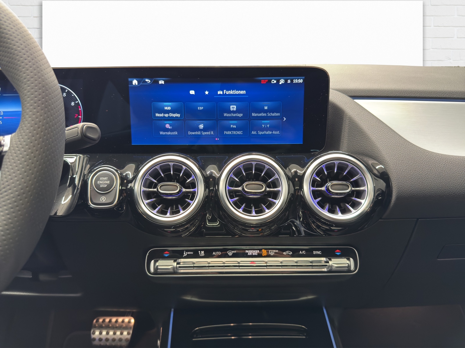MERCEDES-BENZ GLA 220 AMG Line 4Matic-image-8