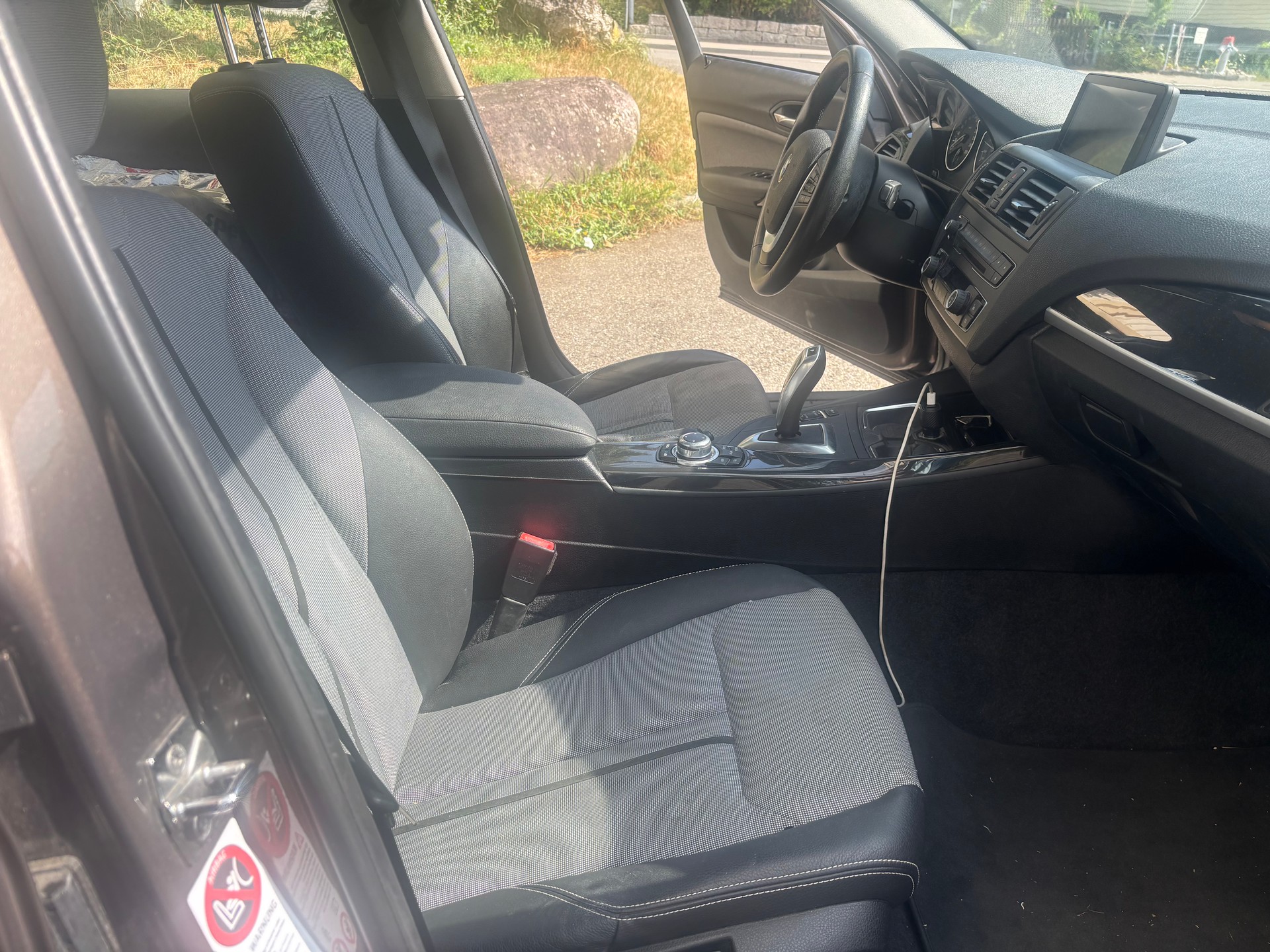 BMW 116i Urban Line Steptronic-image-13
