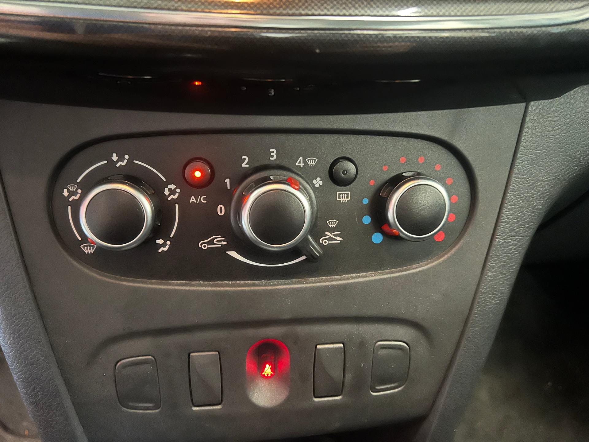 DACIA Sandero 1.2-image-7
