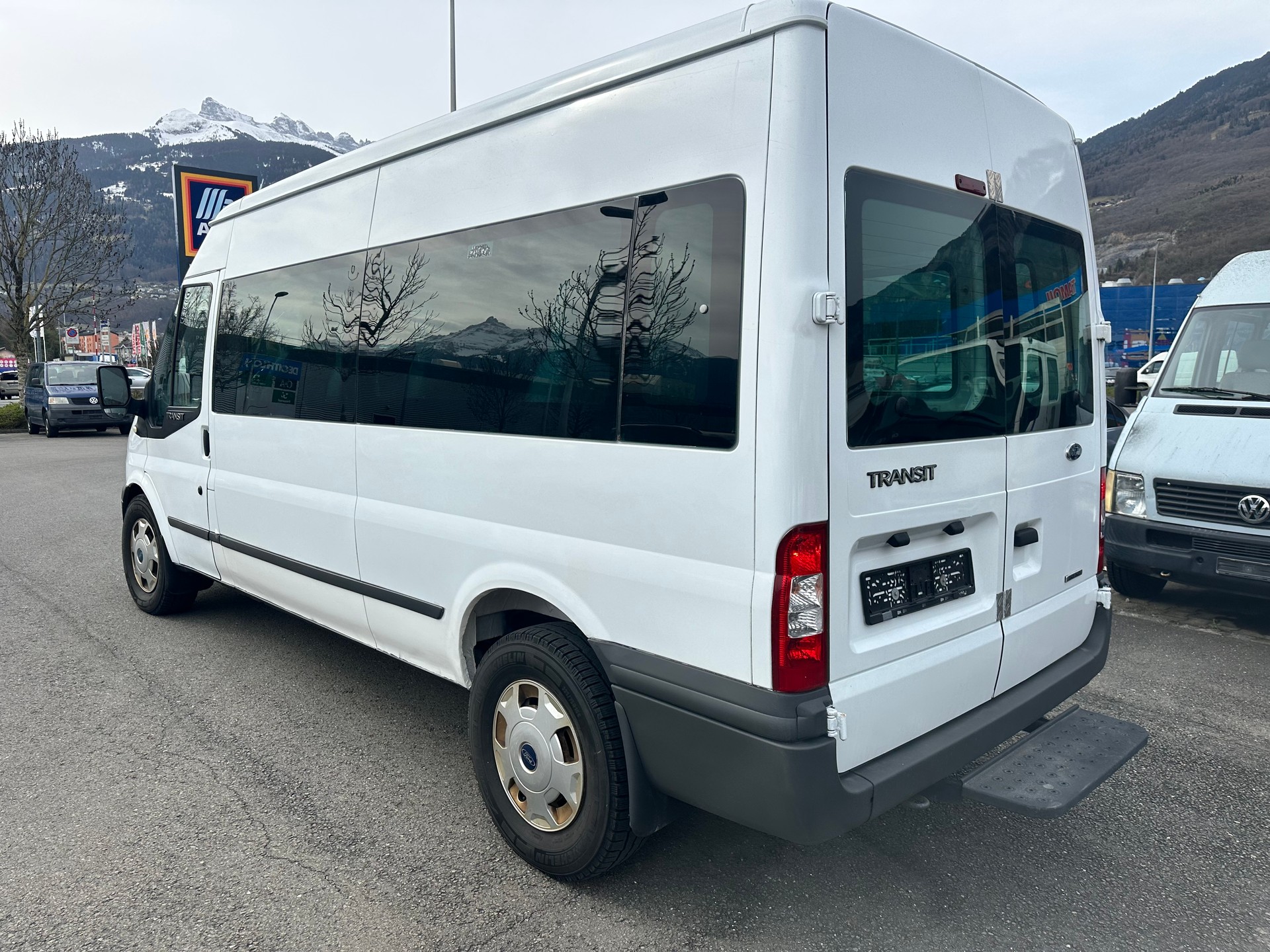 FORD Transit 2.4TDCi Bus M2 350L 4x4 Trend 14Pl.-image-3