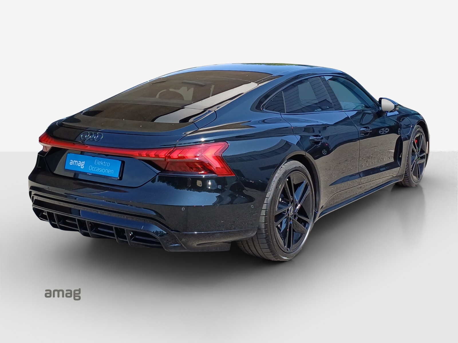 AUDI RS e-tron GT quattro-image-4