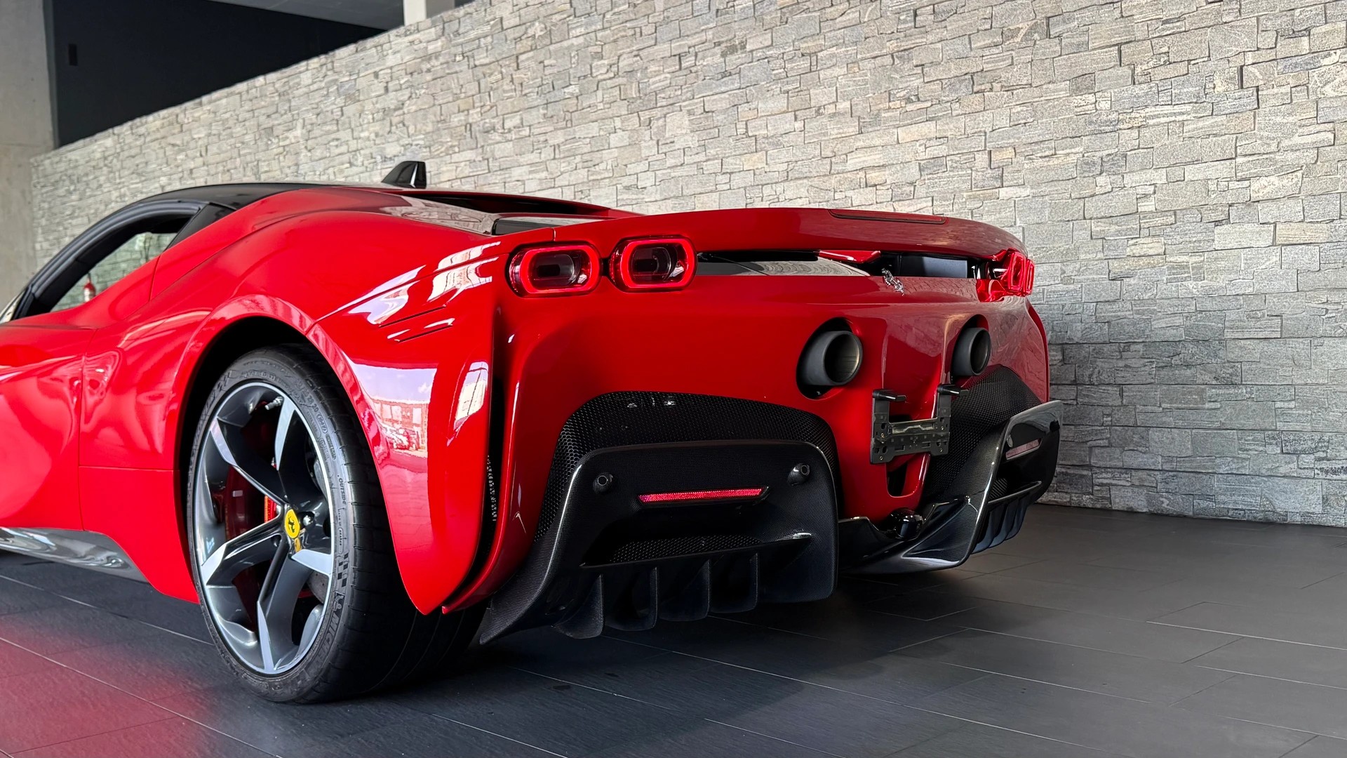 FERRARI SF90 Stradale-image-12