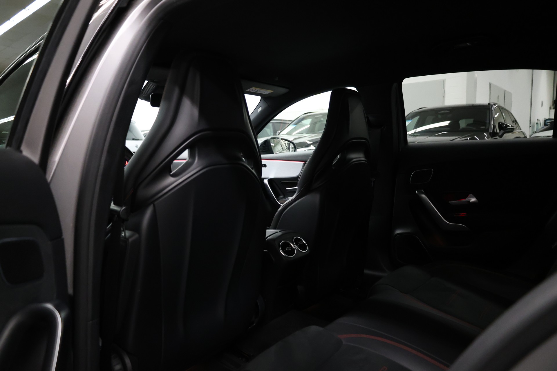 MERCEDES-BENZ A 35 AMG 4matic-image-24