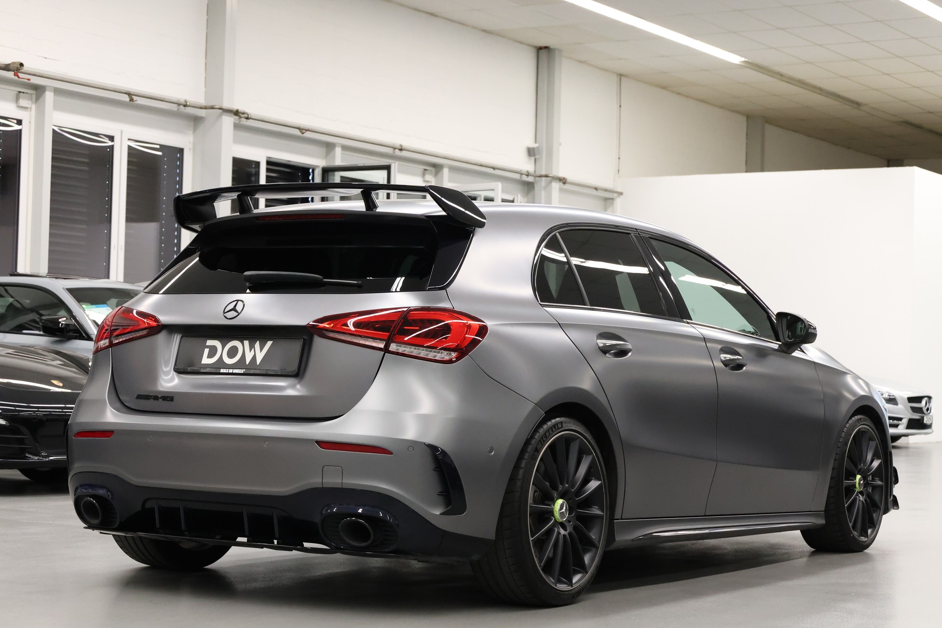 MERCEDES-BENZ A 35 AMG 4matic-image-4
