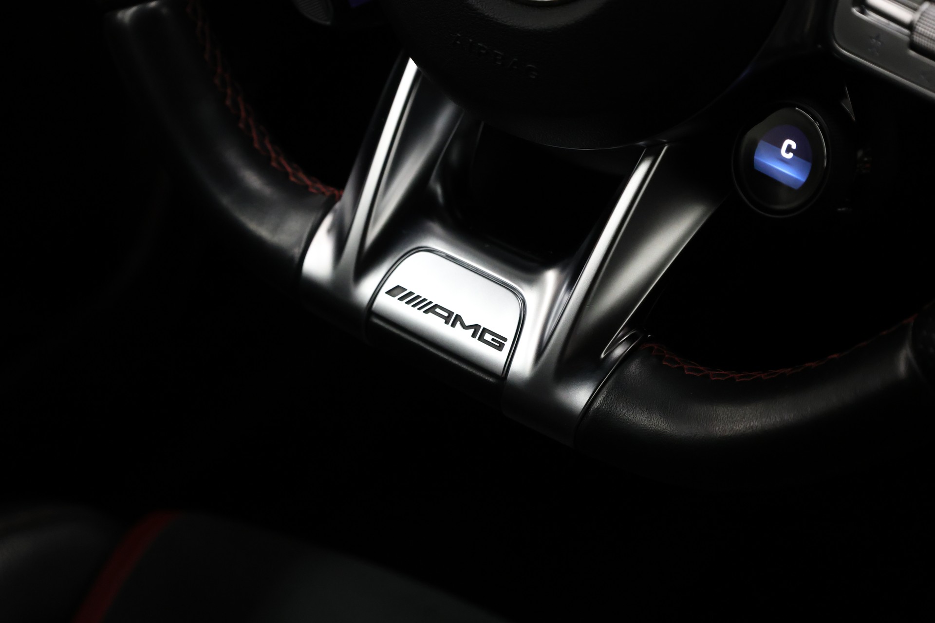 MERCEDES-BENZ A 35 AMG 4matic-image-16