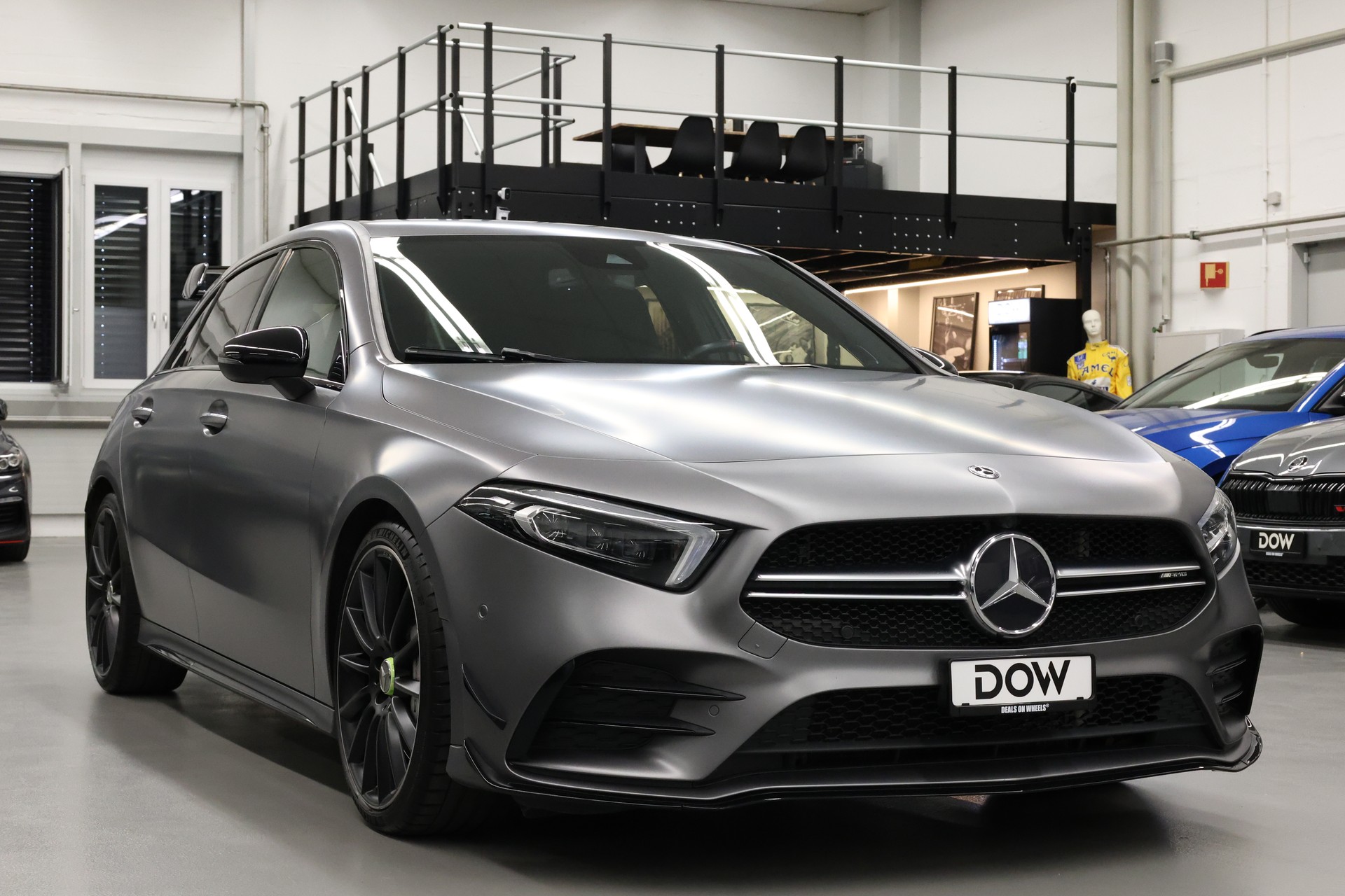 MERCEDES-BENZ A 35 AMG 4matic-image-3