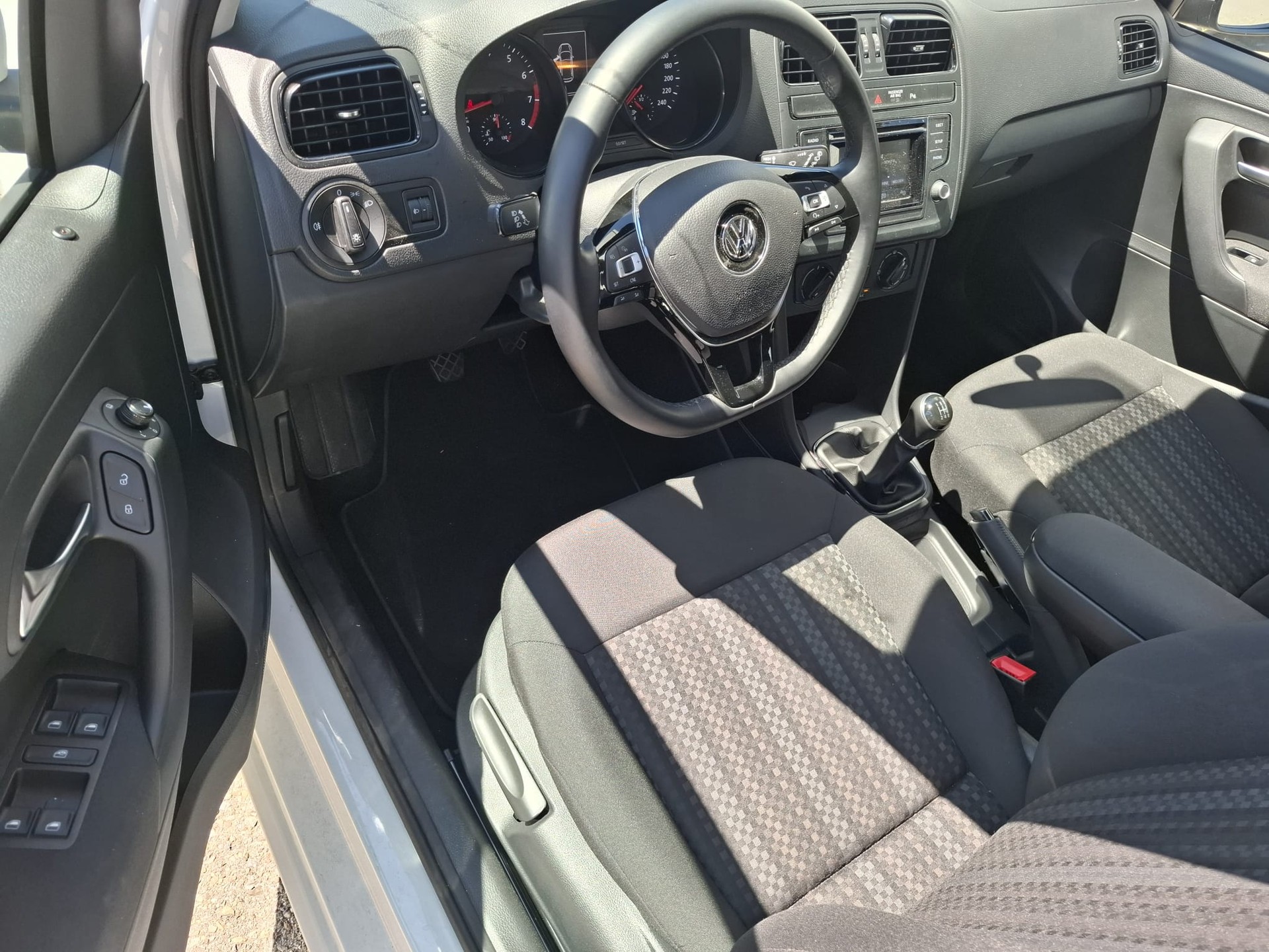 VW Polo 1.0 BMT Value-image-6