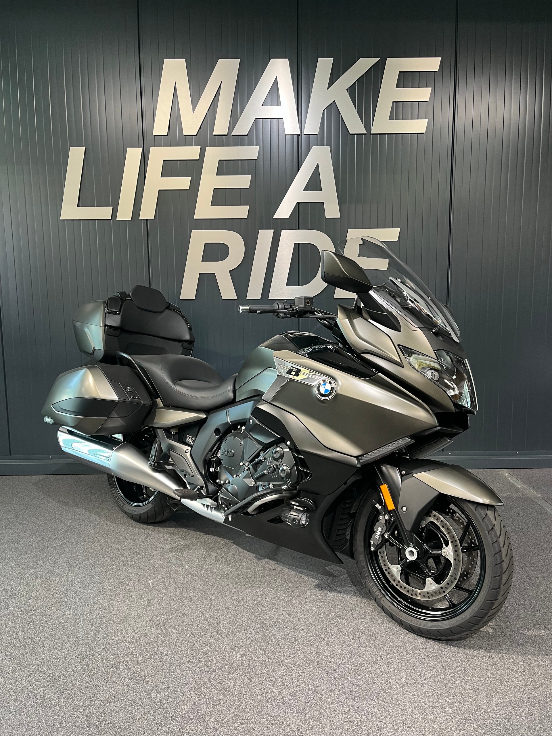BMW K 1600 B Grand America-showroom-element-1