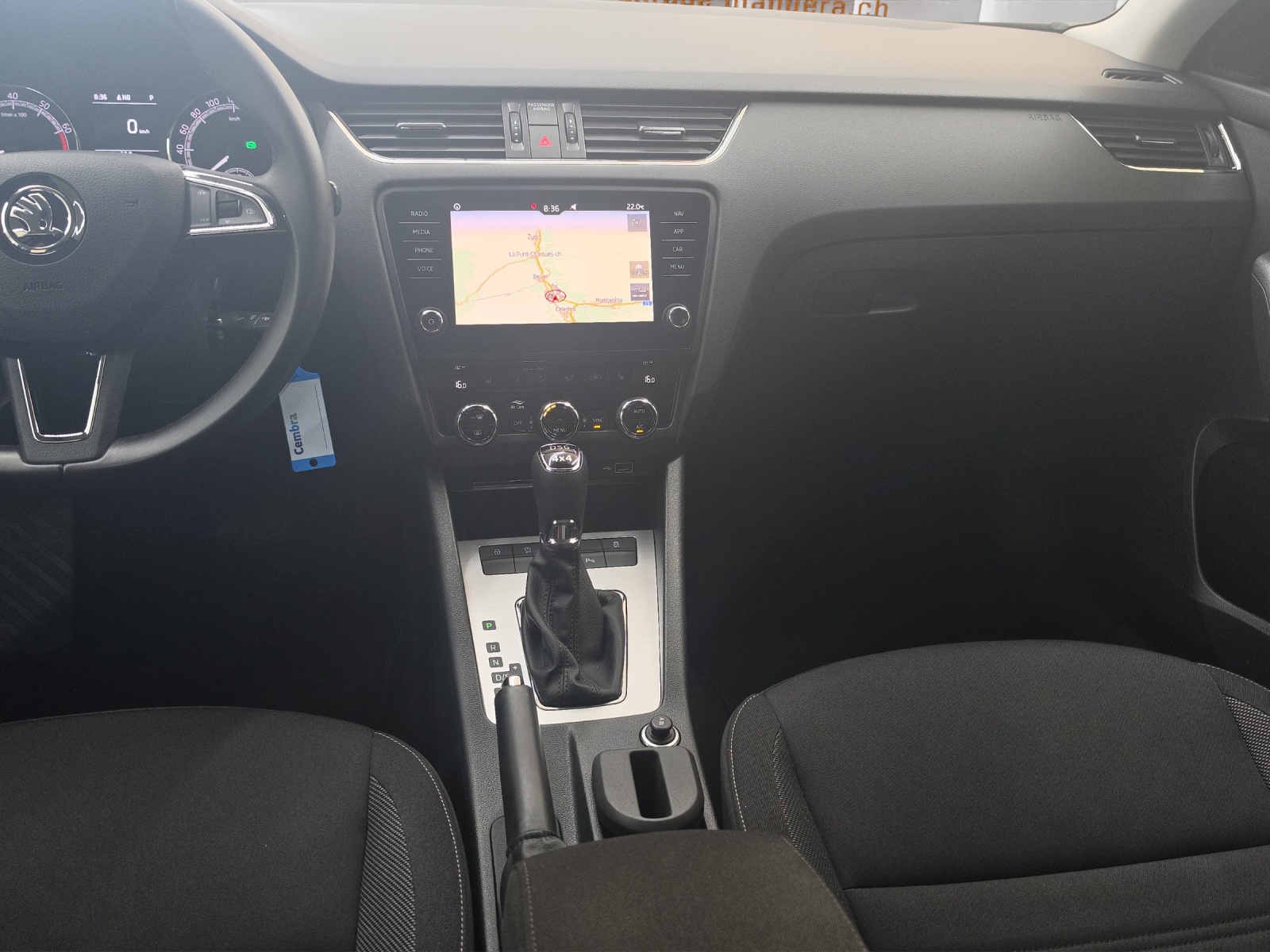 SKODA Octavia Combi 2.0 TSI Ambition 4x4 DSG-image-9