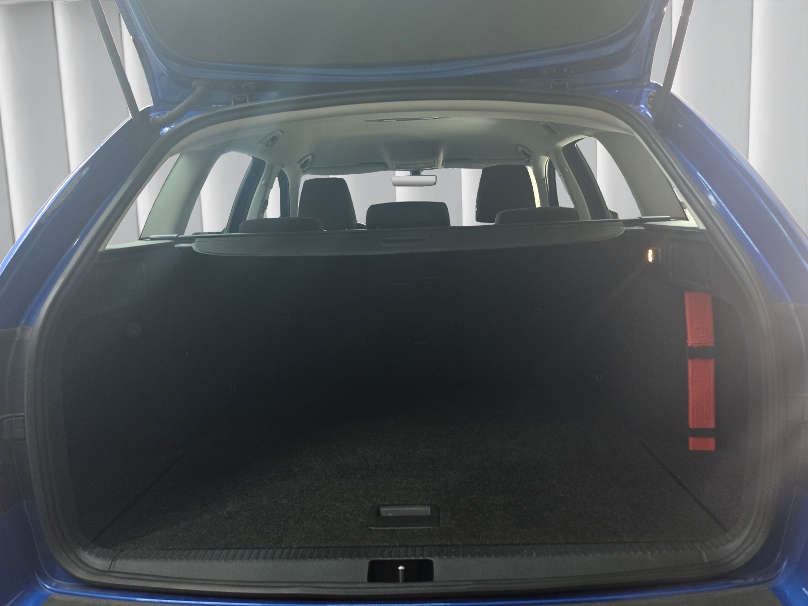 SKODA Octavia Combi 2.0 TSI Ambition 4x4 DSG-image-13